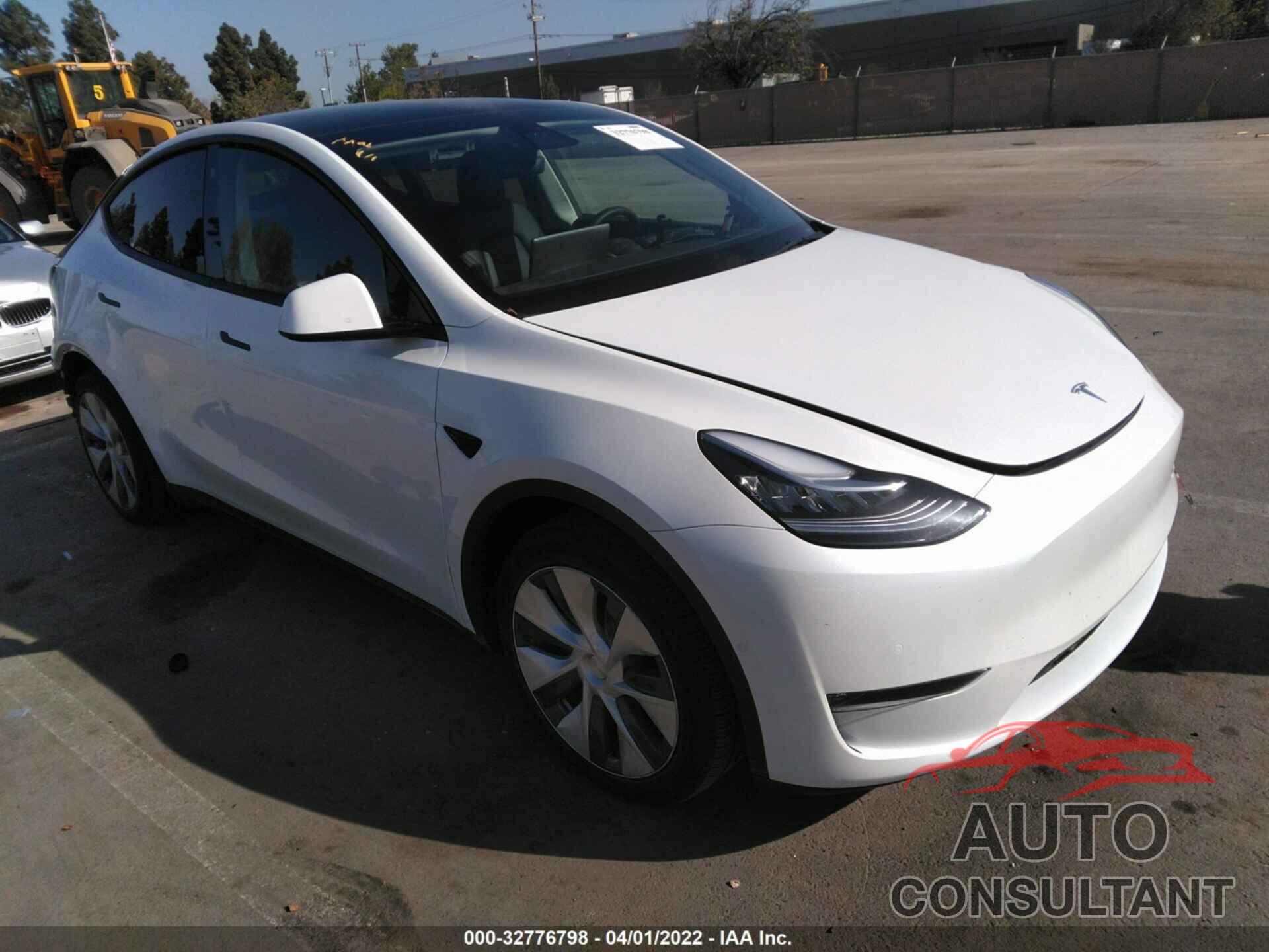 TESLA MODEL Y 2021 - 5YJYGDEE3MF230018