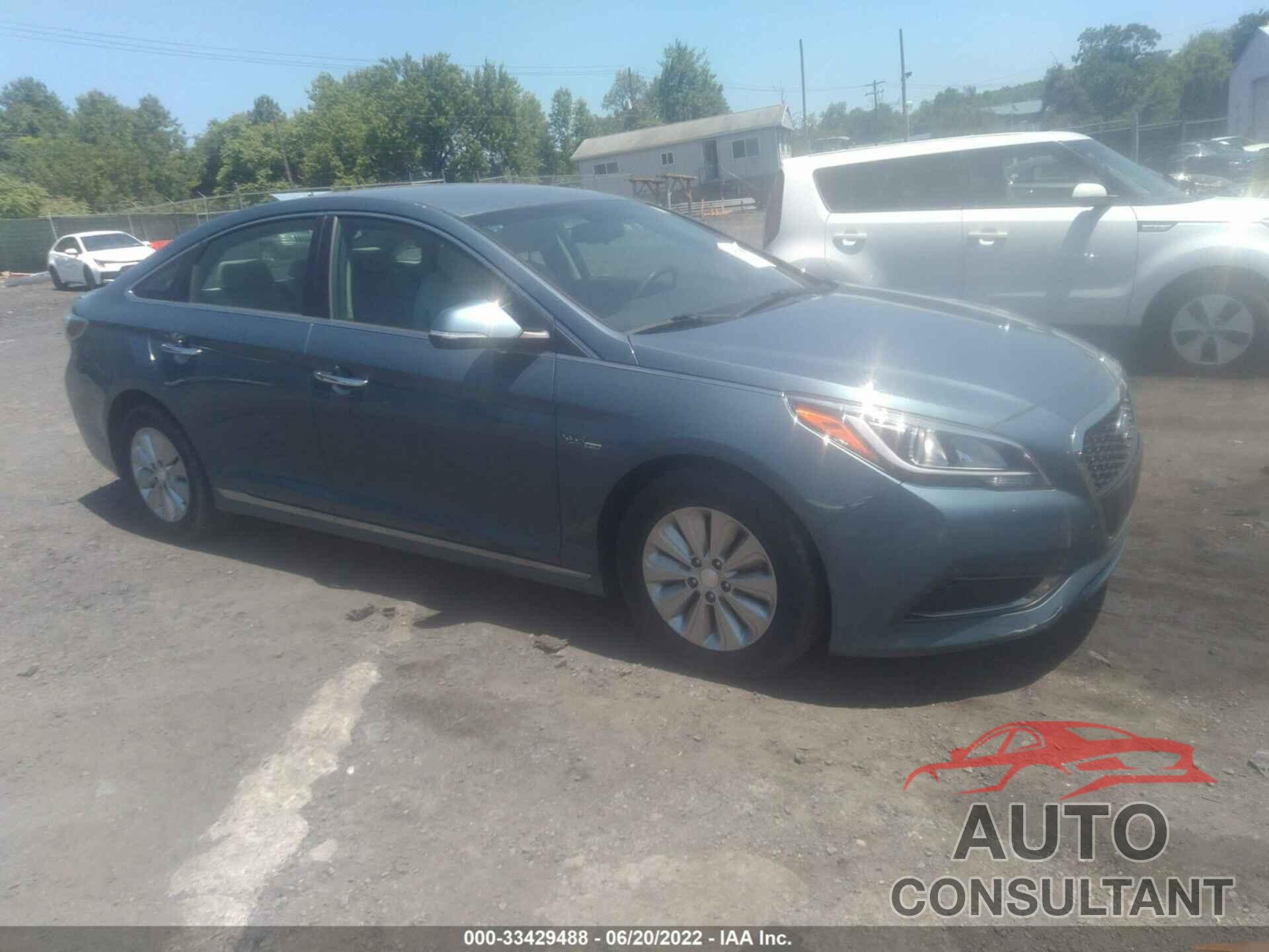 HYUNDAI SONATA HYBRID 2016 - KMHE24L18GA039513