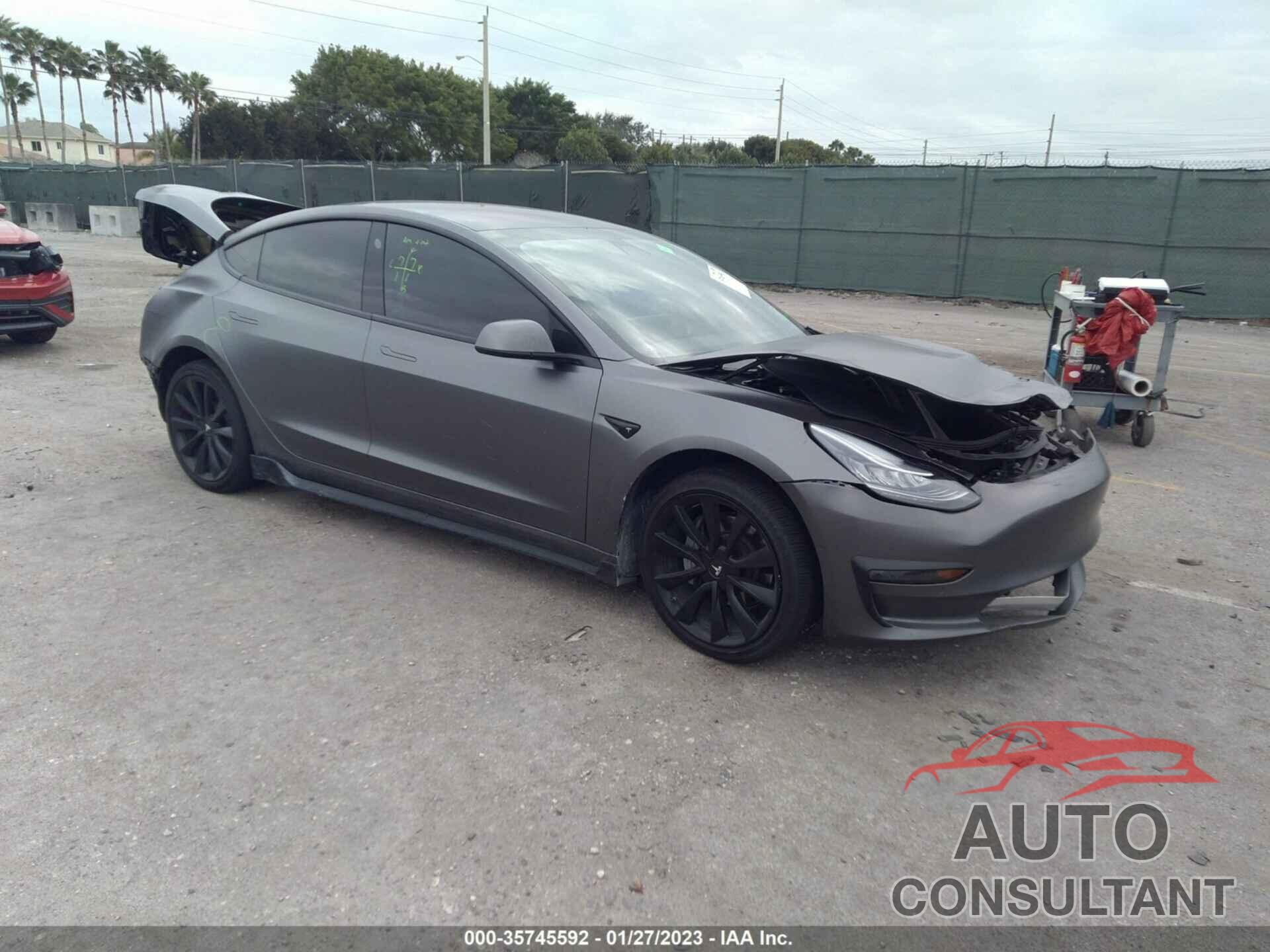 TESLA MODEL 3 2018 - 5YJ3E1EB6JF186709