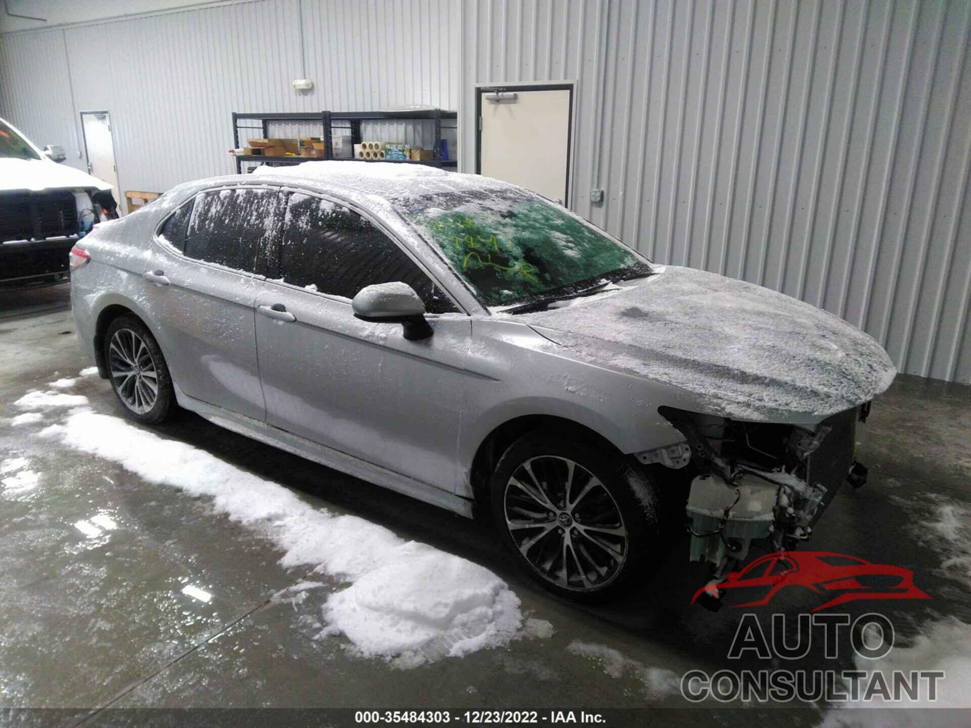 TOYOTA CAMRY 2018 - 4T1B11HKXJU017847