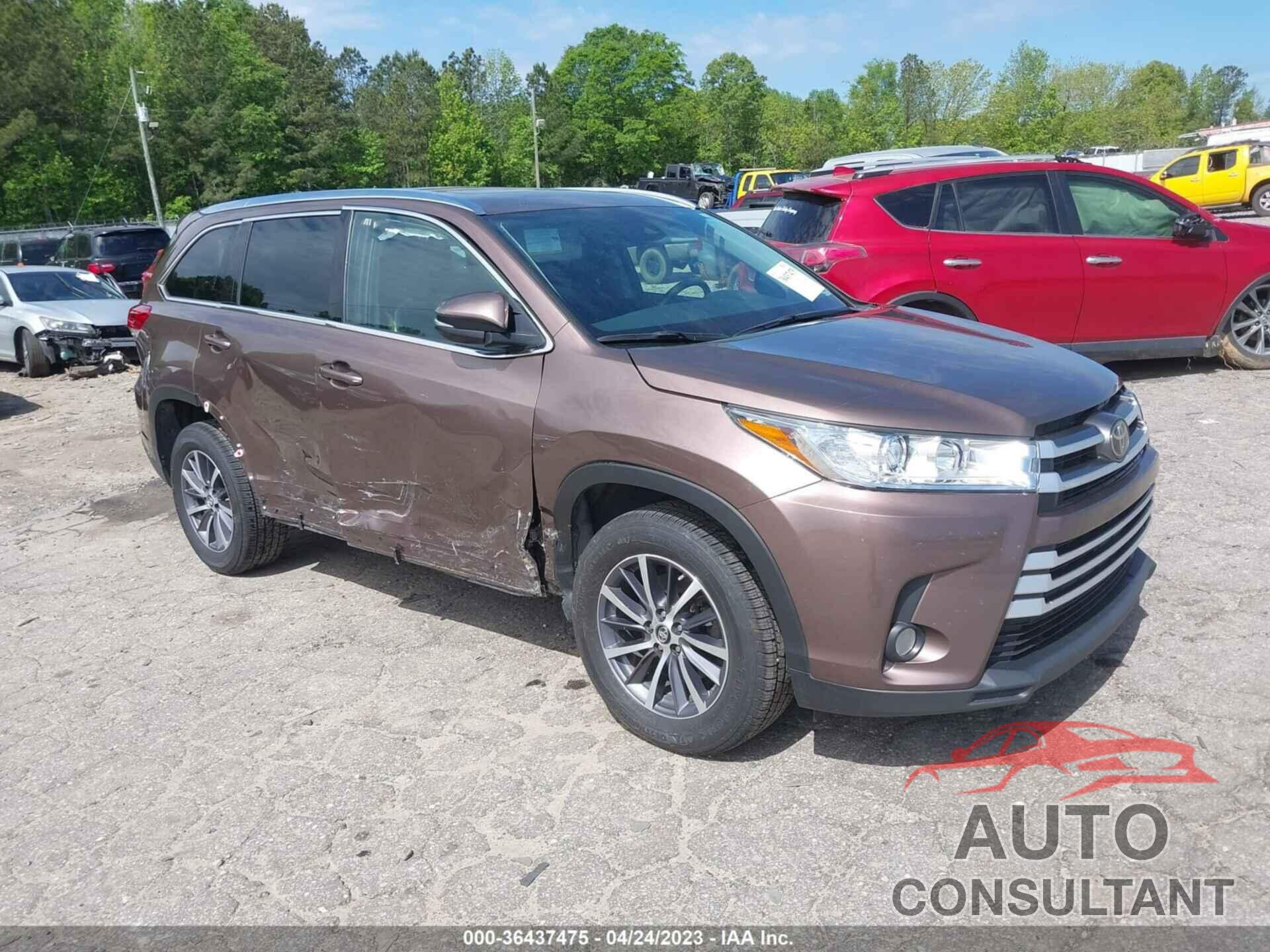 TOYOTA HIGHLANDER 2017 - 5TDKZRFH2HS223066