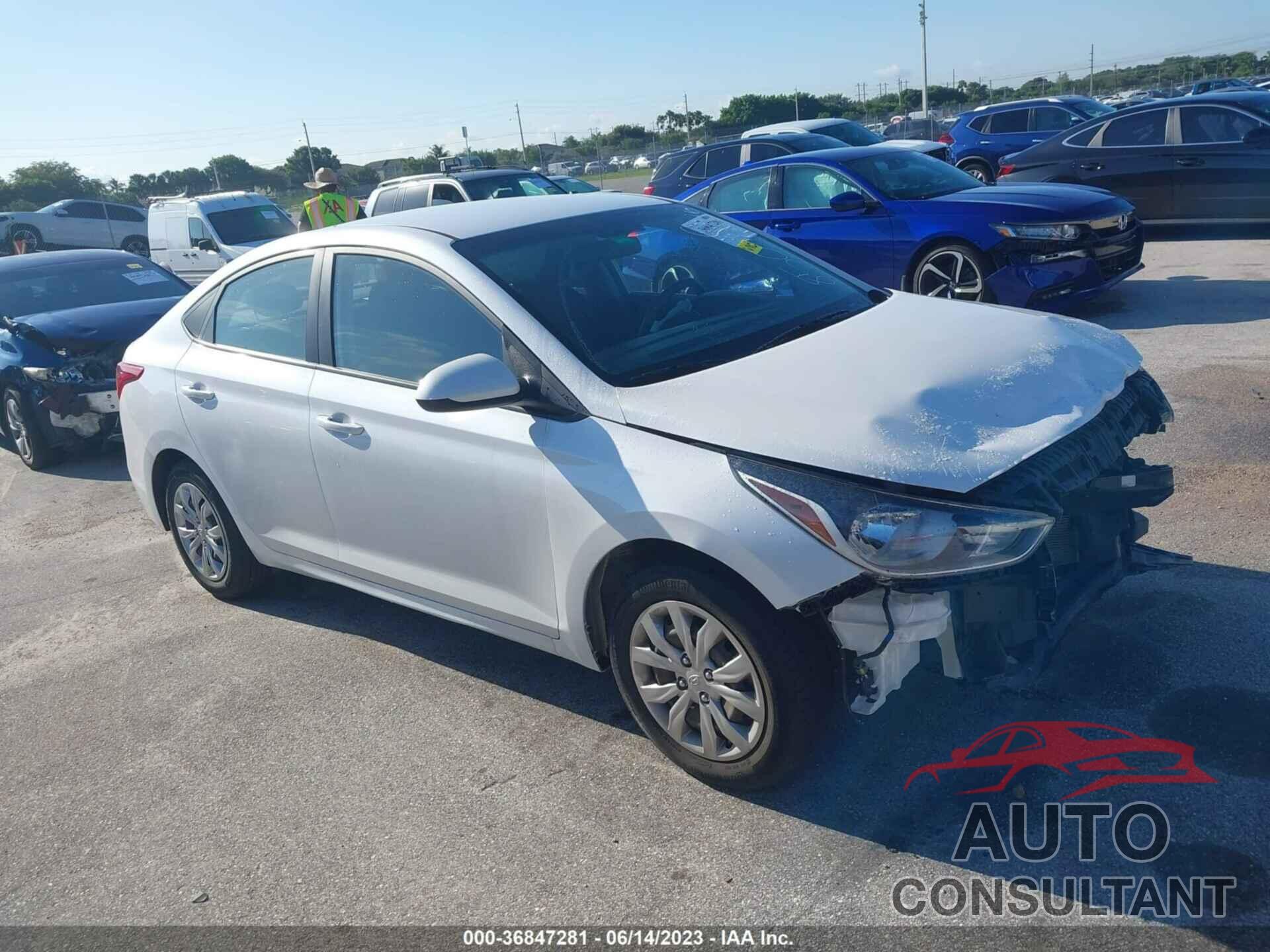 HYUNDAI ACCENT 2018 - 3KPC24A35JE008501