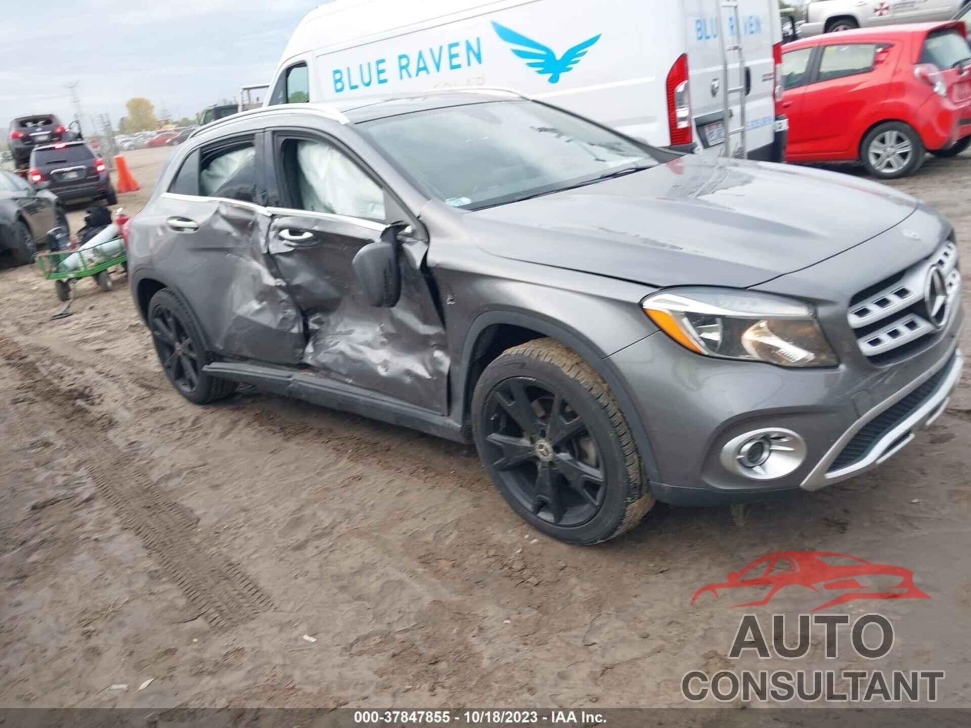 MERCEDES-BENZ GLA 250 2019 - WDCTG4GB7KJ587943