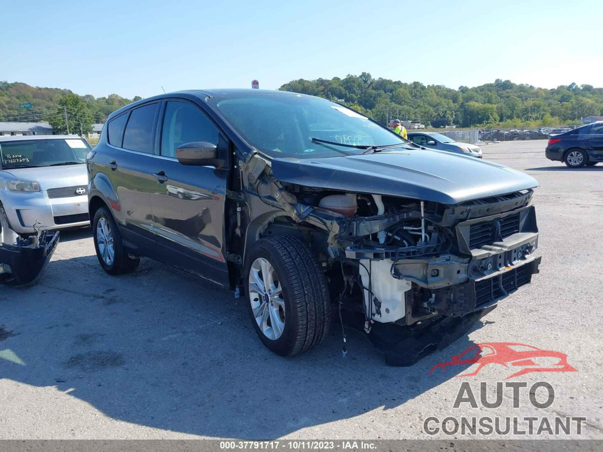 FORD ESCAPE 2017 - 1FMCU0GD0HUB80123