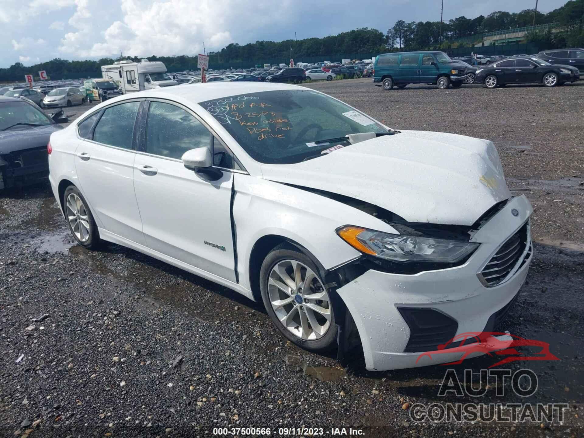 FORD FUSION HYBRID 2019 - 3FA6P0LU1KR240641