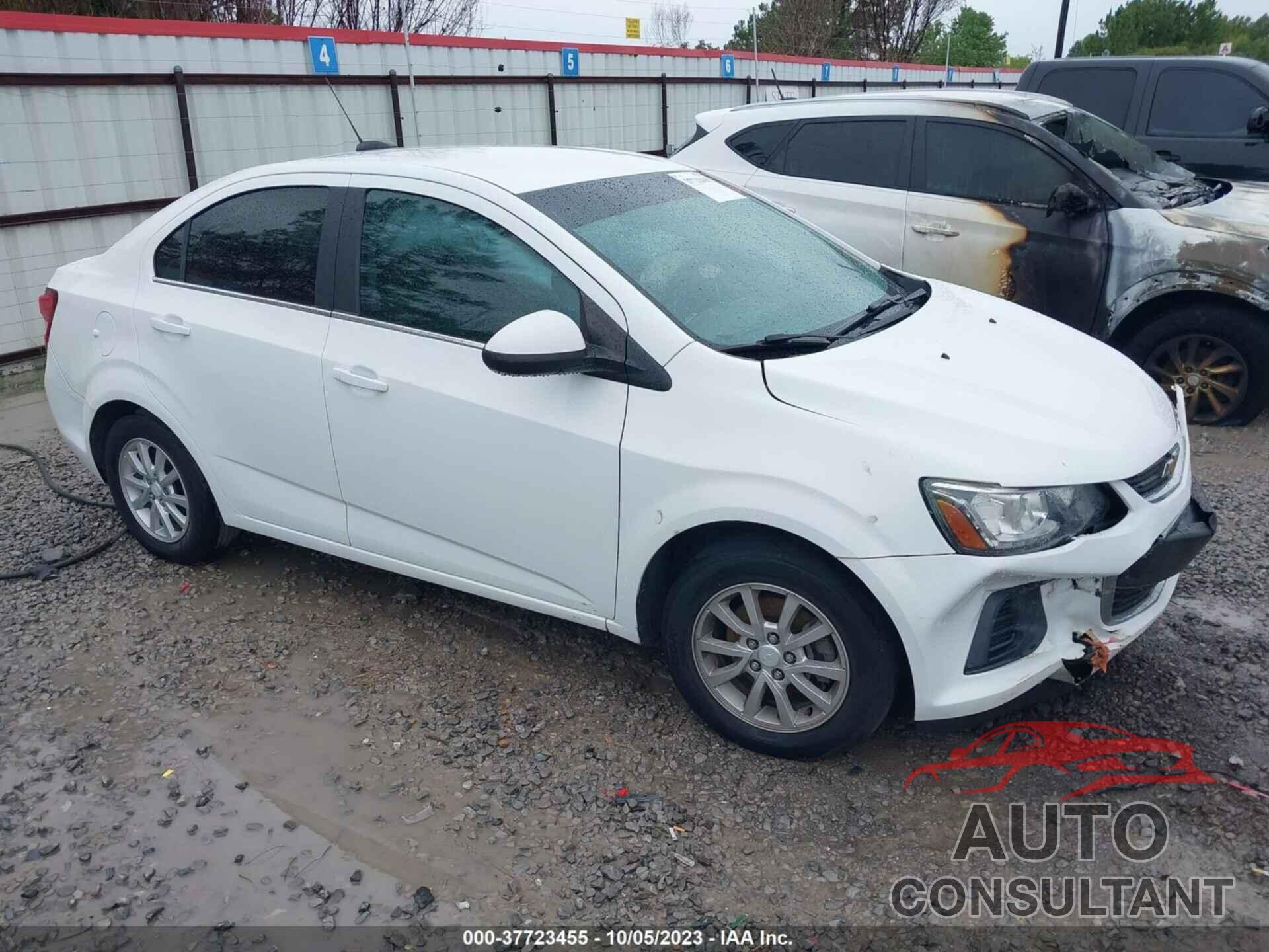 CHEVROLET SONIC 2017 - 1G1JD5SH5H4118972