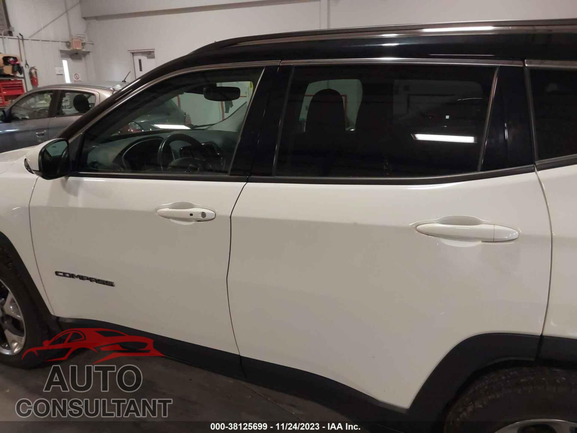 JEEP COMPASS 2019 - 3C4NJDCB4KT683155