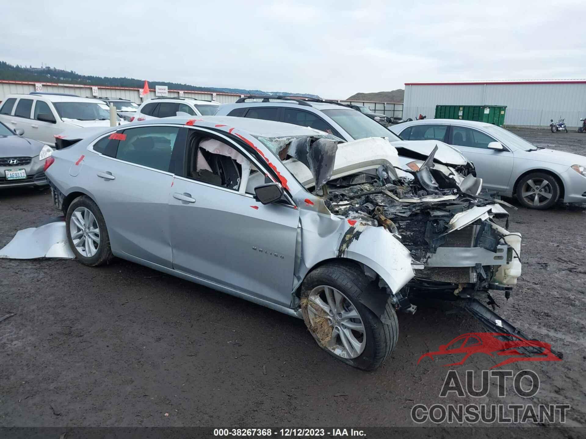 CHEVROLET MALIBU 2018 - 1G1ZD5ST1JF137116
