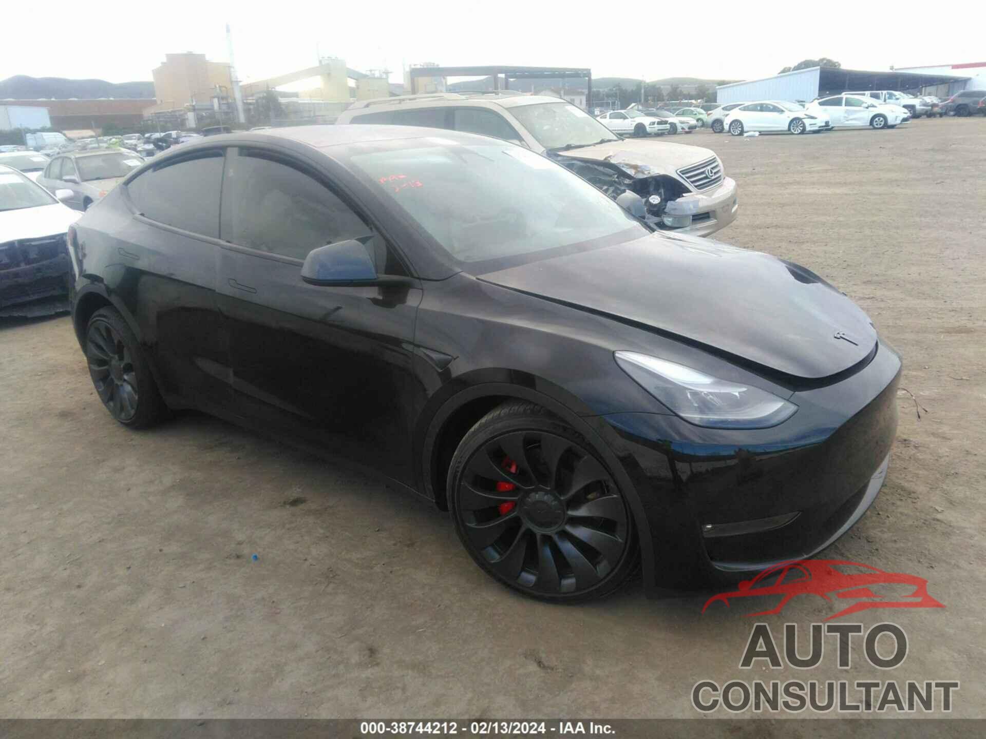 TESLA MODEL Y 2023 - 7SAYGDEF1PF964902