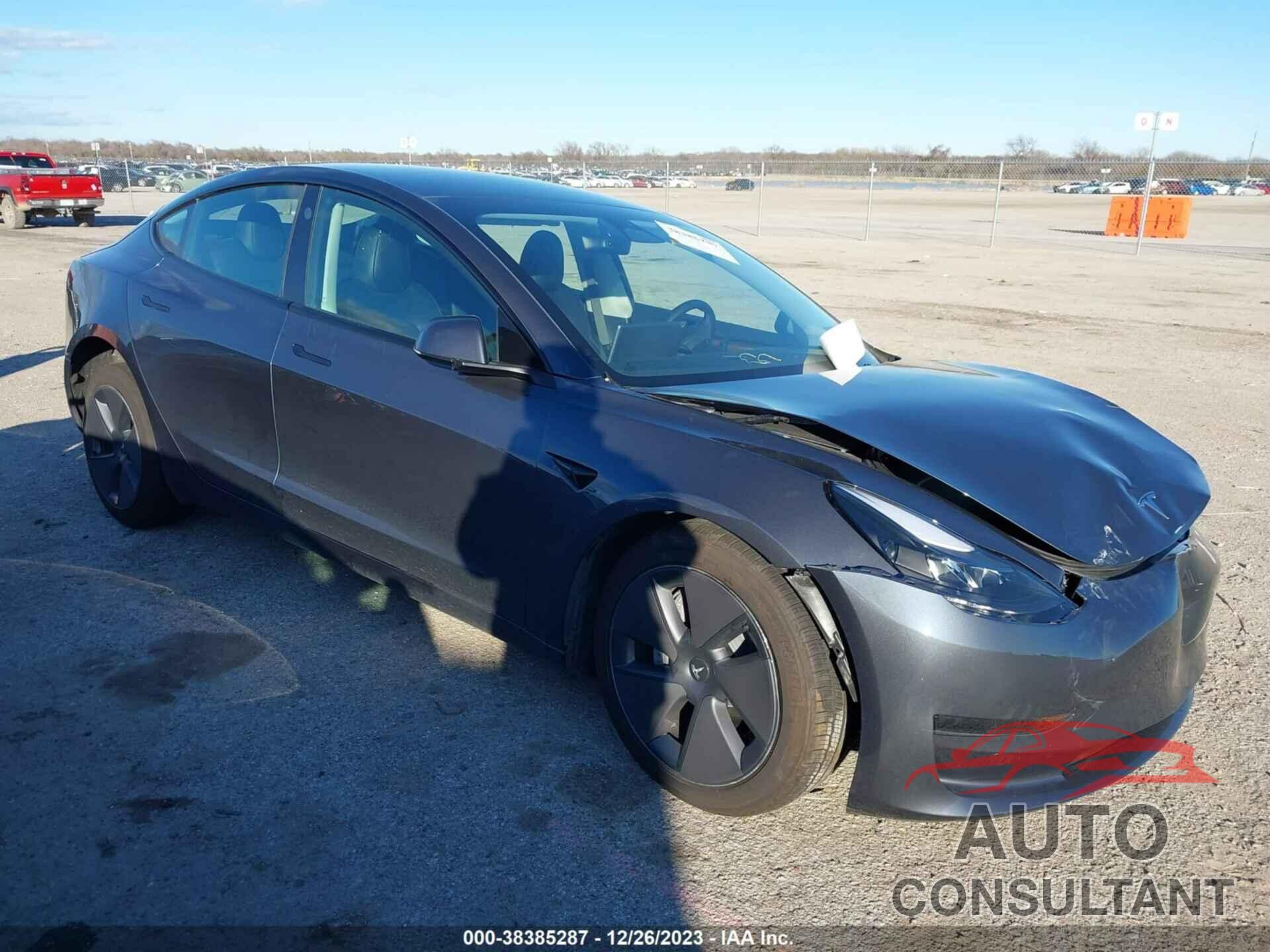 TESLA MODEL 3 2023 - 5YJ3E1EA5PF483695