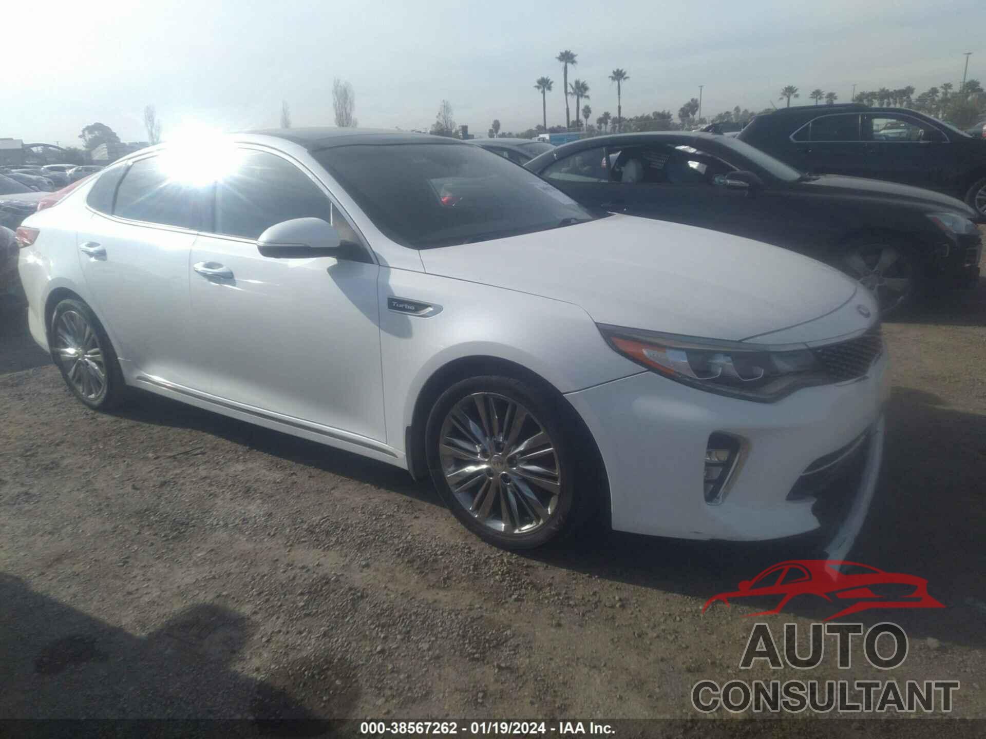 KIA OPTIMA 2018 - 5XXGV4L25JG201185