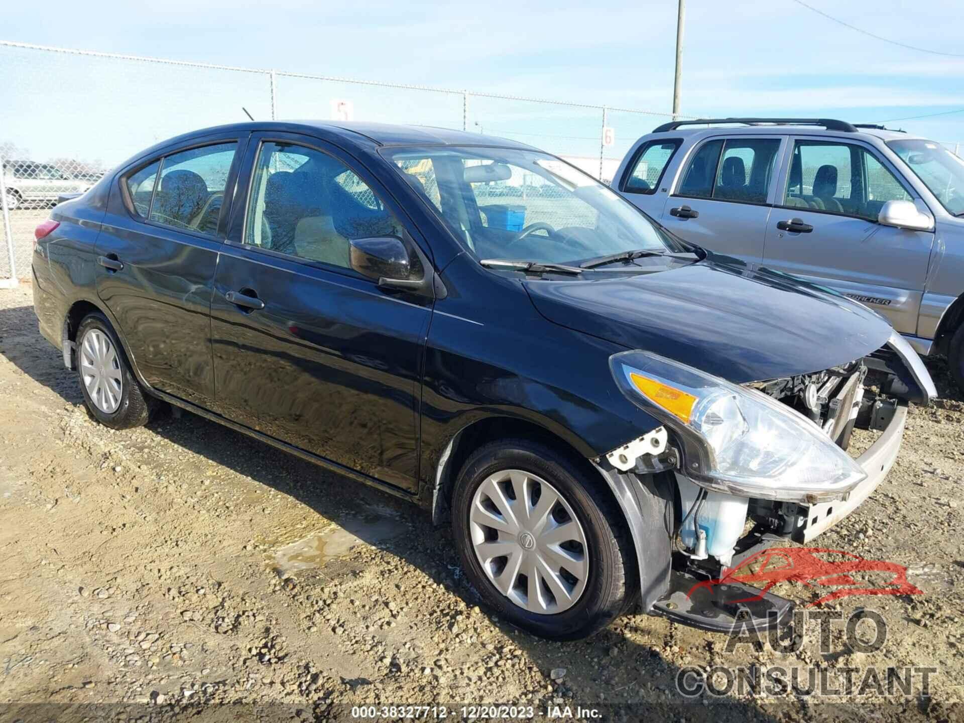 NISSAN VERSA 2017 - 3N1CN7AP8HL905395