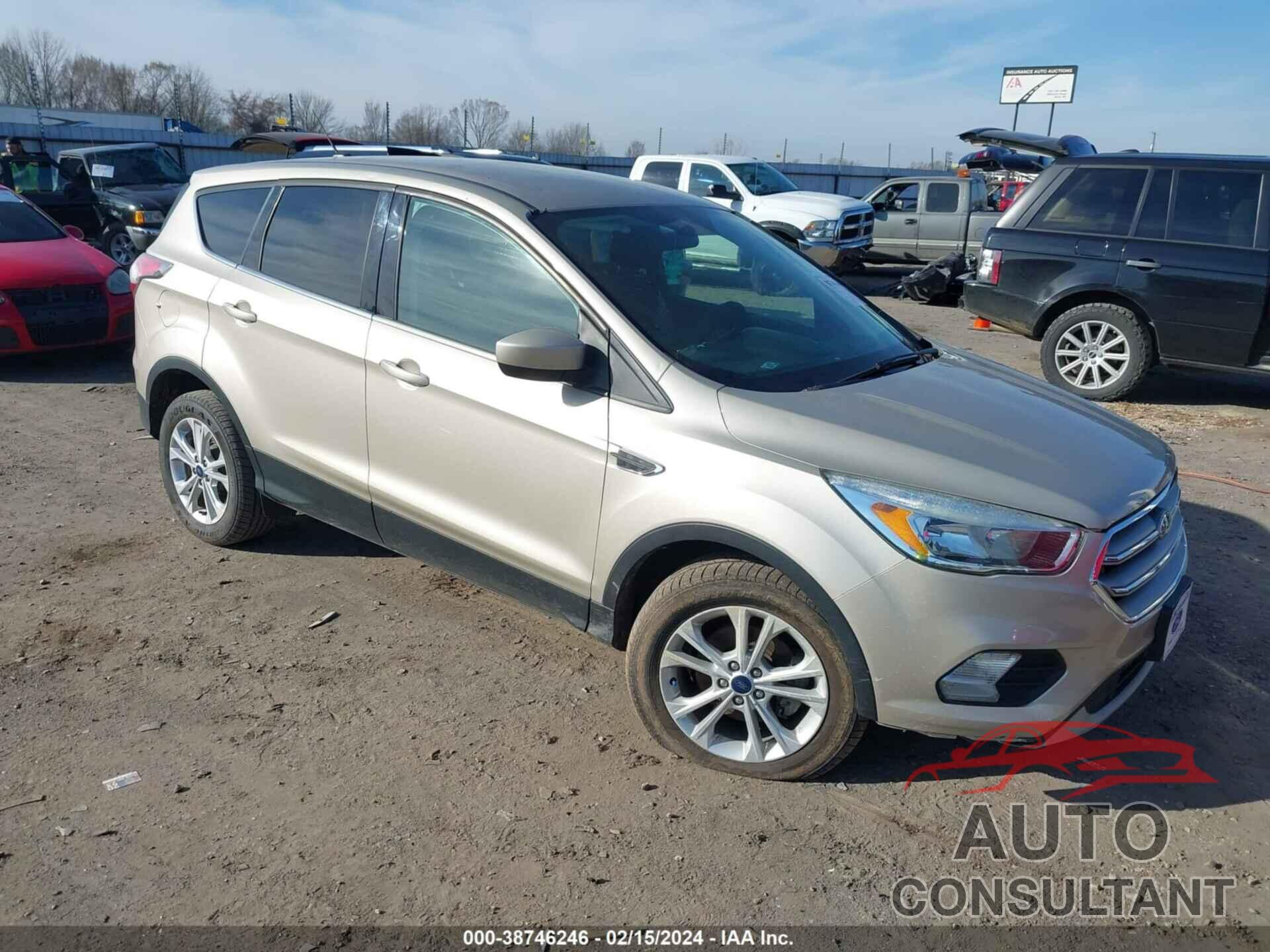FORD ESCAPE 2017 - 1FMCU0GD6HUA14088
