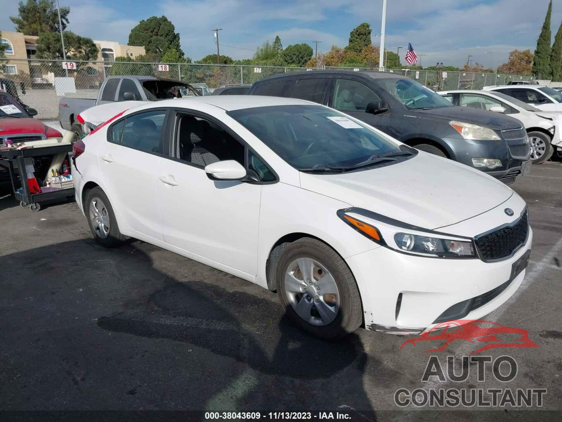 KIA FORTE 2018 - 3KPFL4A71JE195426