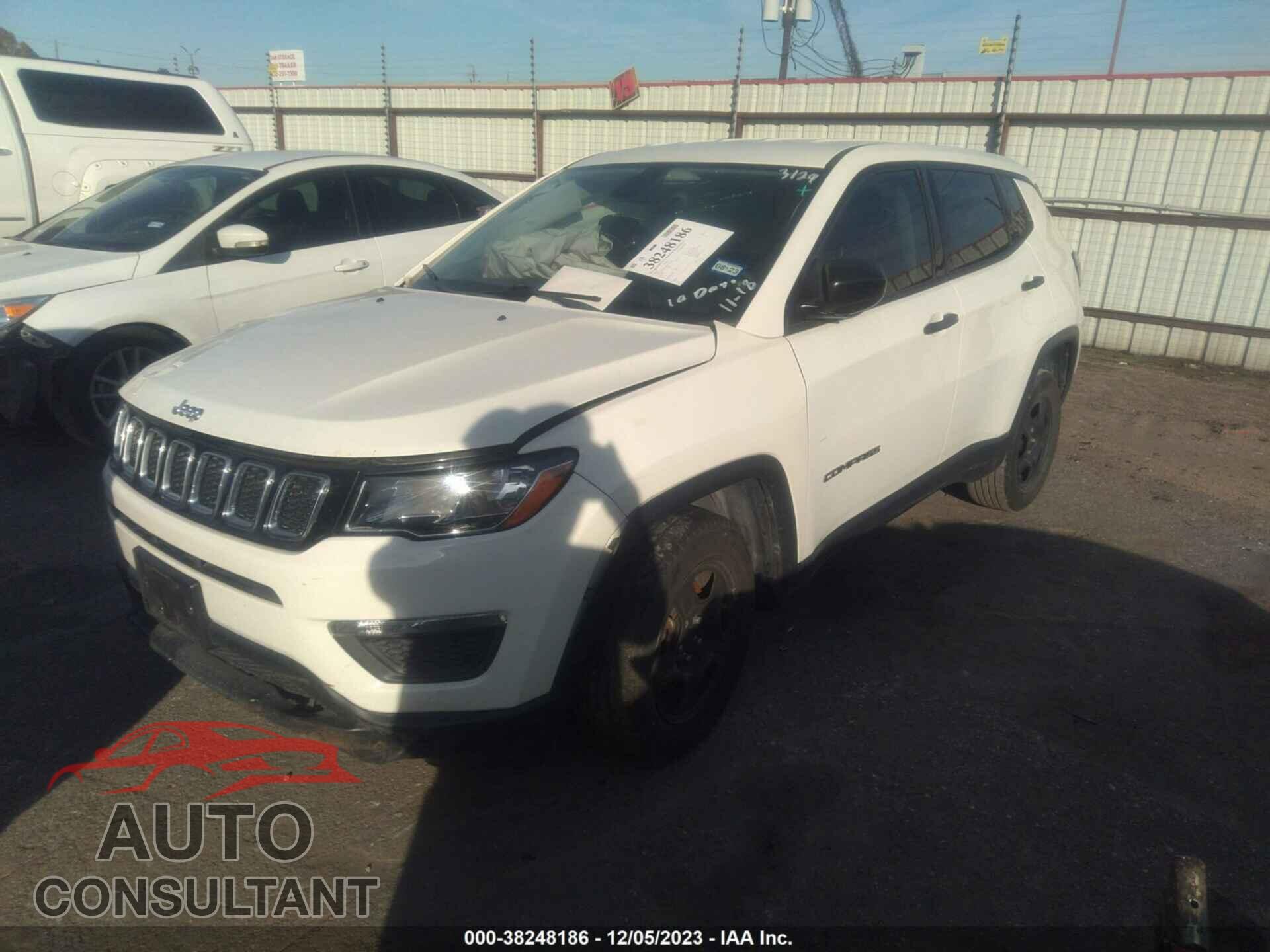 JEEP COMPASS 2018 - 3C4NJCAB4JT123129