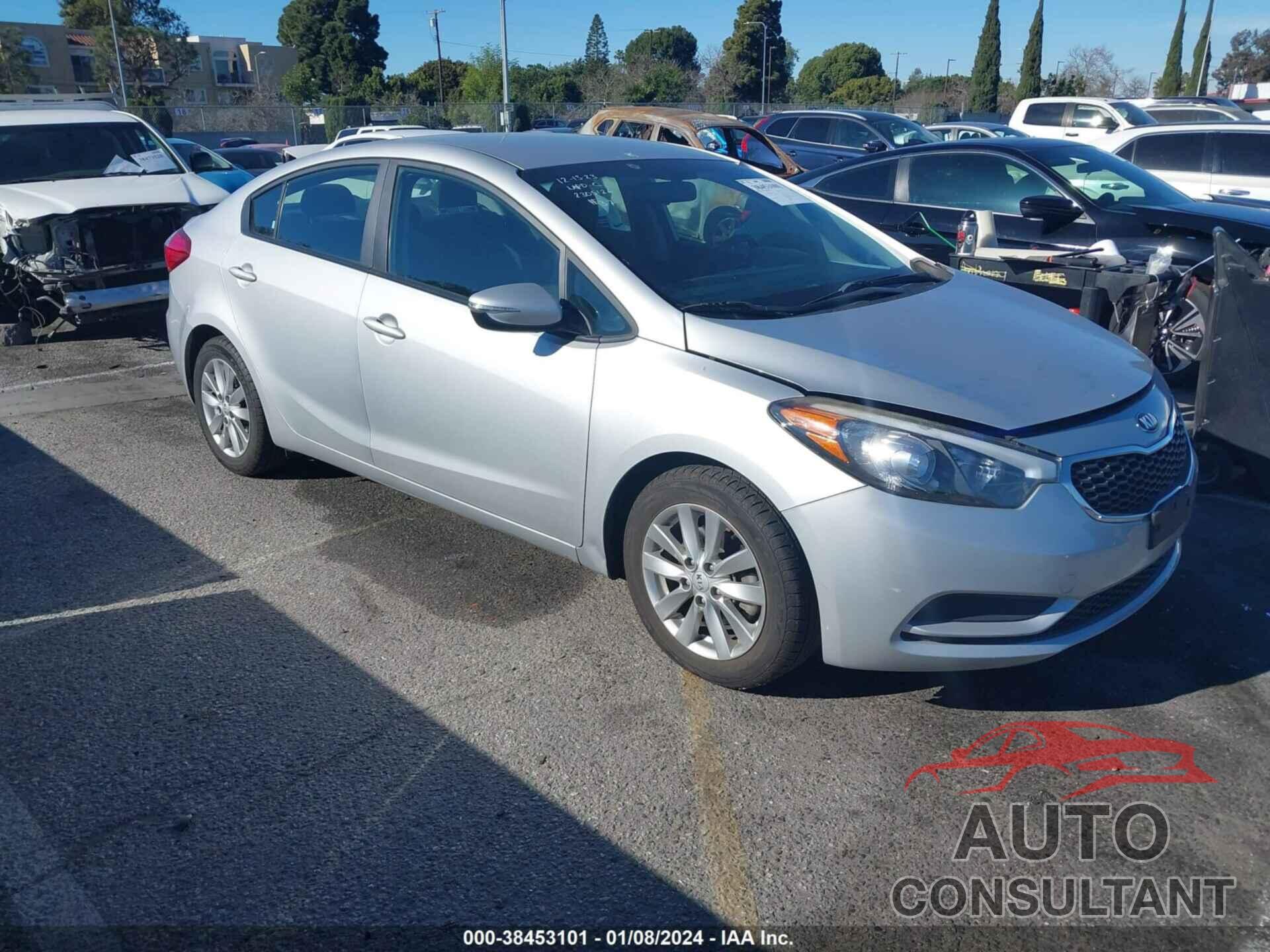 KIA FORTE 2016 - KNAFX4A60G5611737