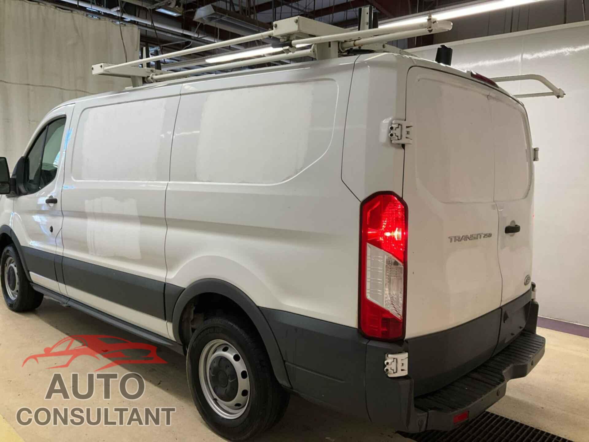 FORD TRANSIT-250 2017 - 1FTYR1YM3HKB02818