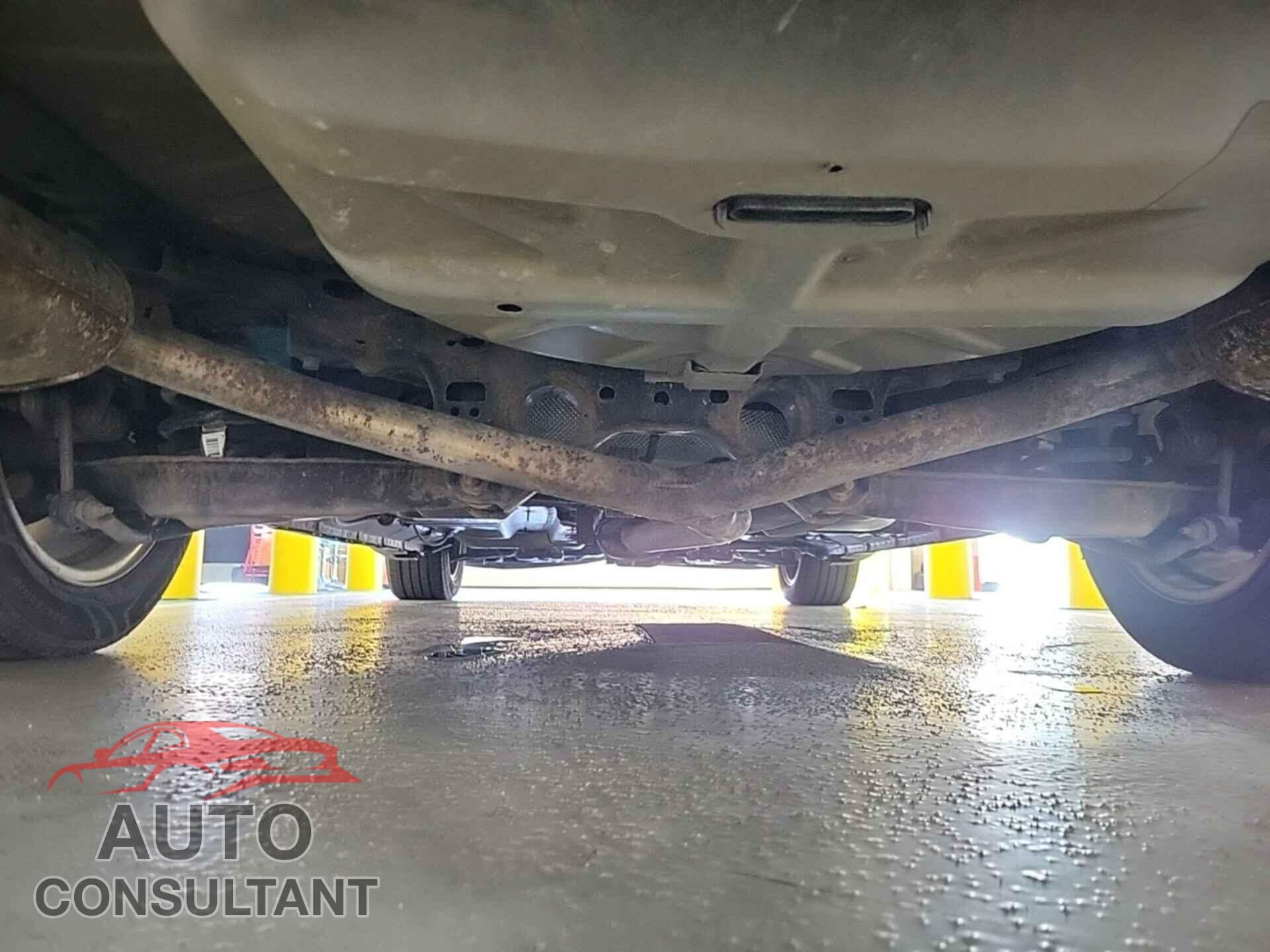 FORD TAURUS 2017 - 1FAHP2E83HG114320