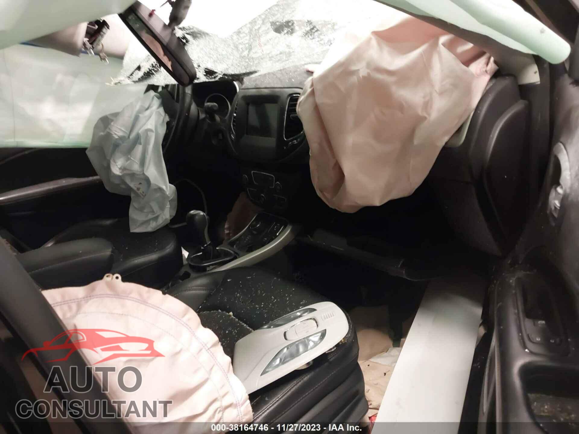 JEEP COMPASS 2019 - 3C4NJDBB1KT813748