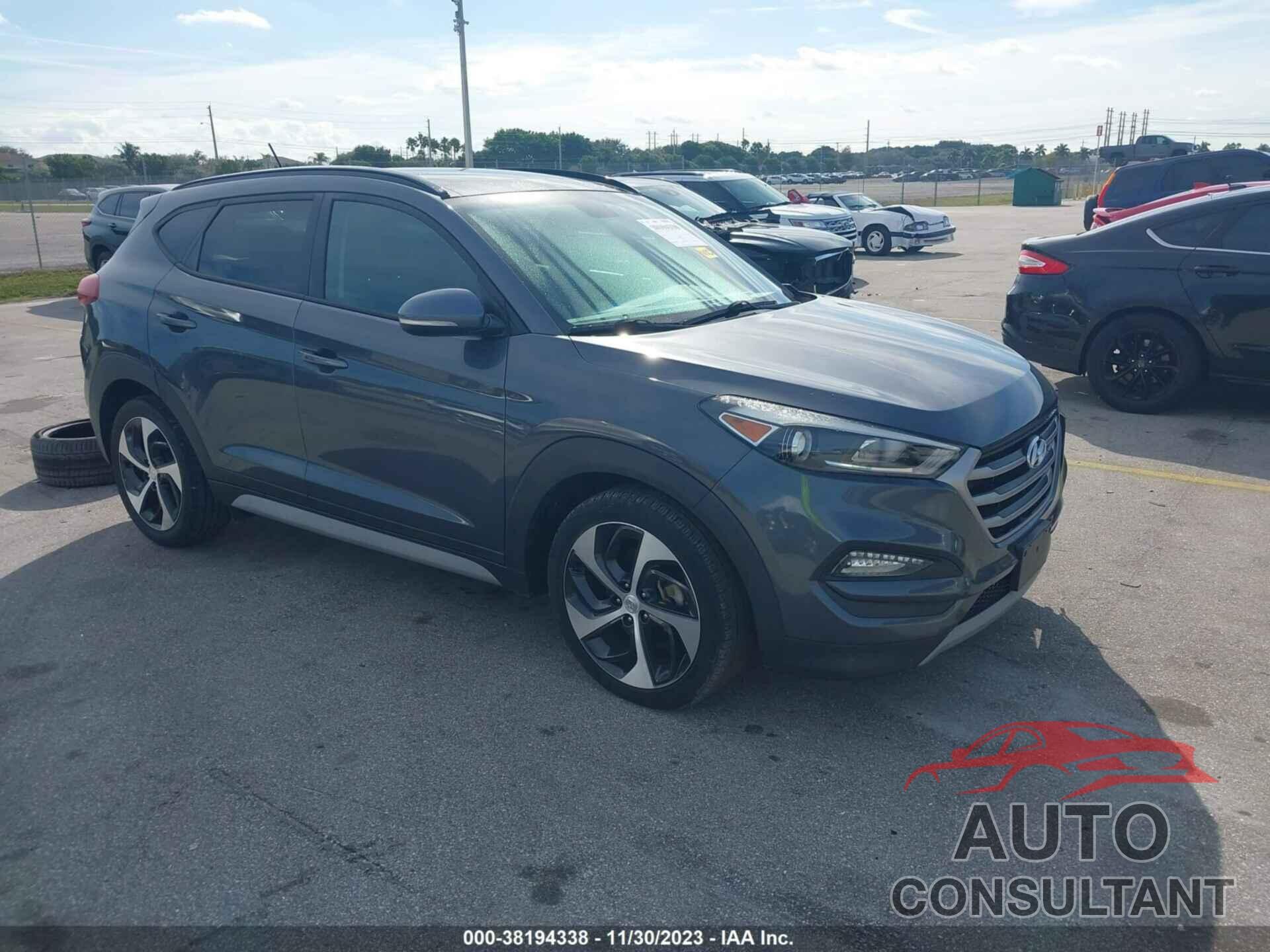 HYUNDAI TUCSON 2017 - KM8J33A22HU556906