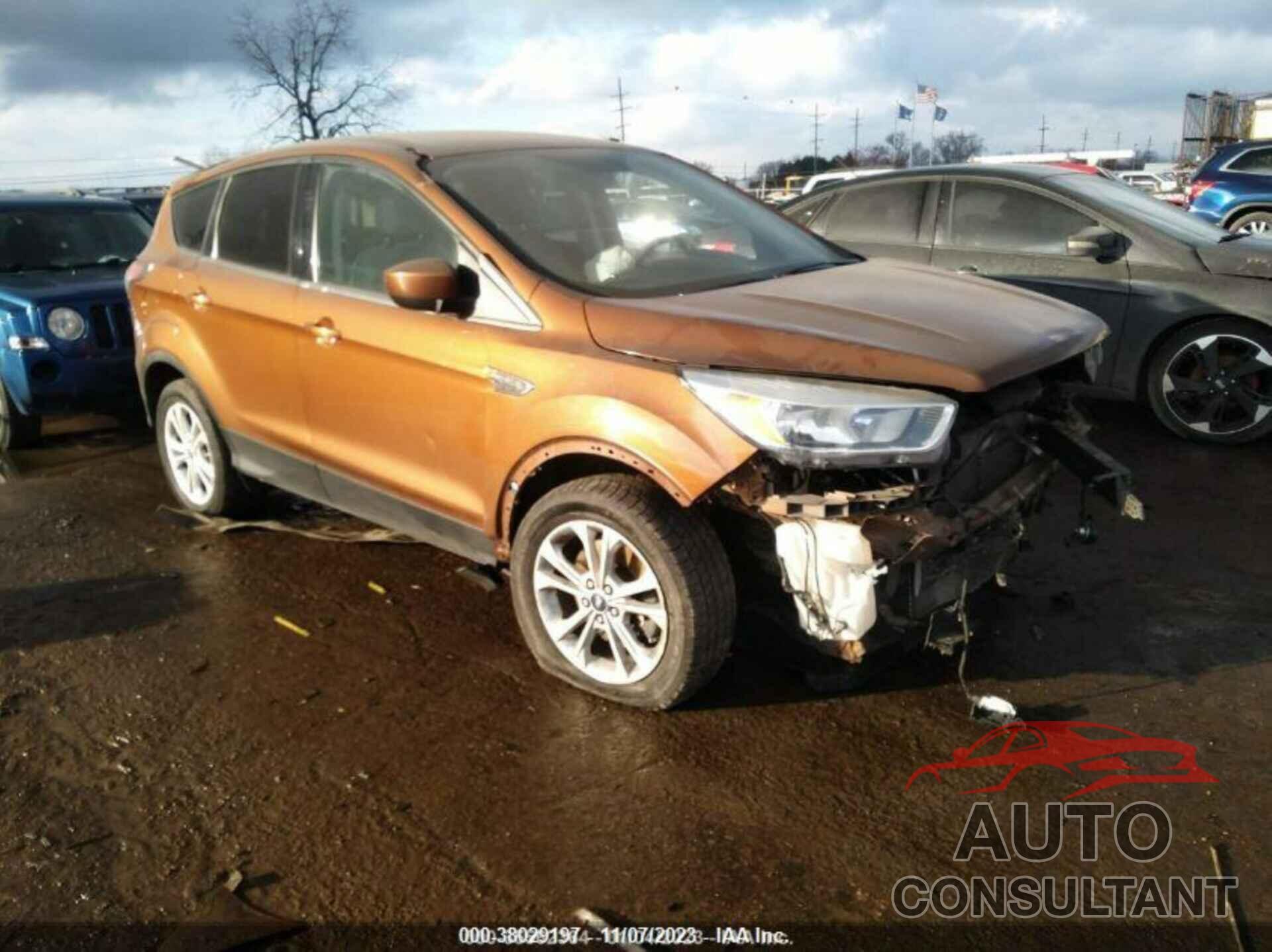 FORD ESCAPE 2017 - 1FMCU9GD1HUA06209