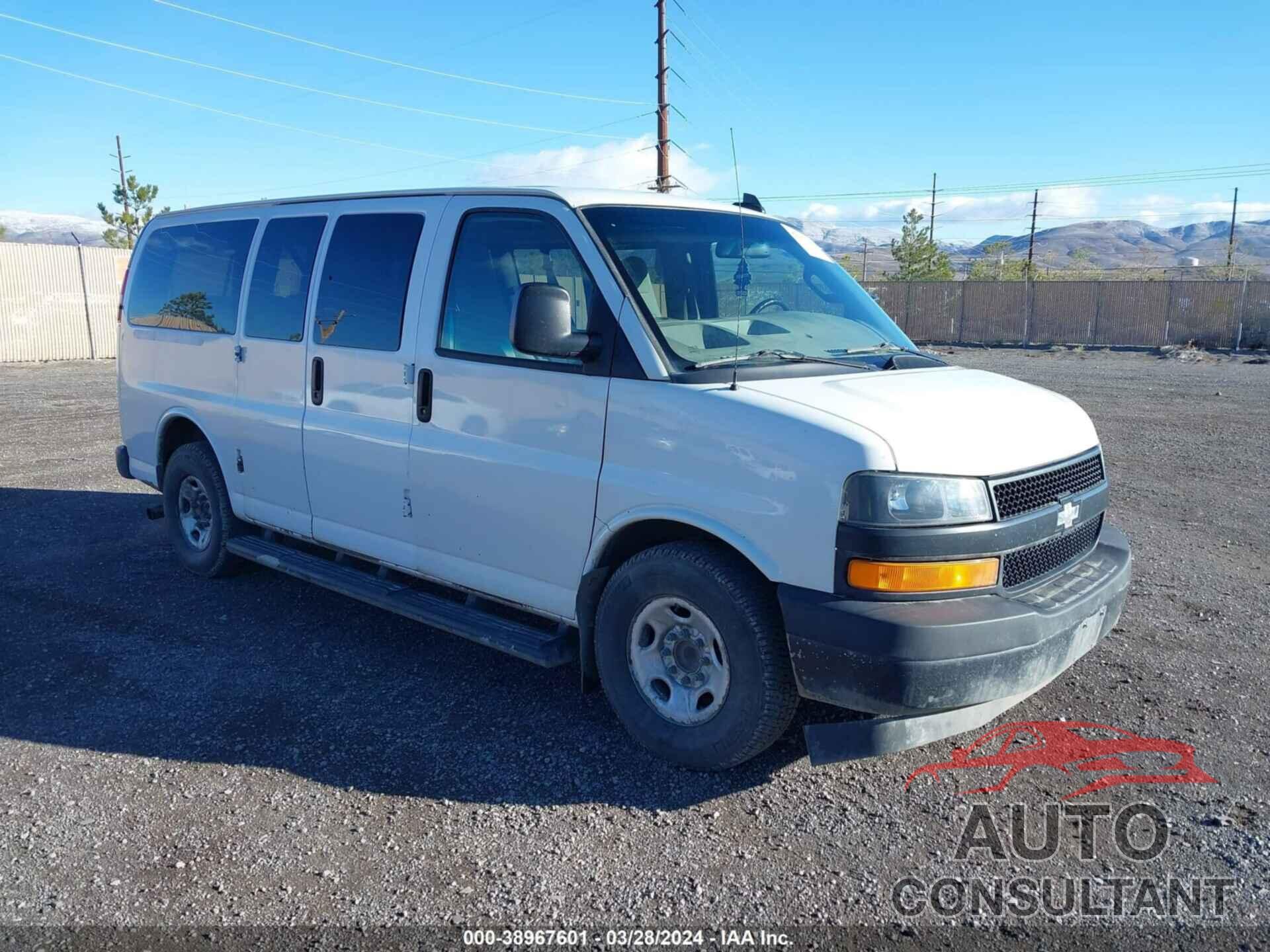 CHEVROLET EXPRESS 2500 2018 - 1GAWGEFG0J1290493