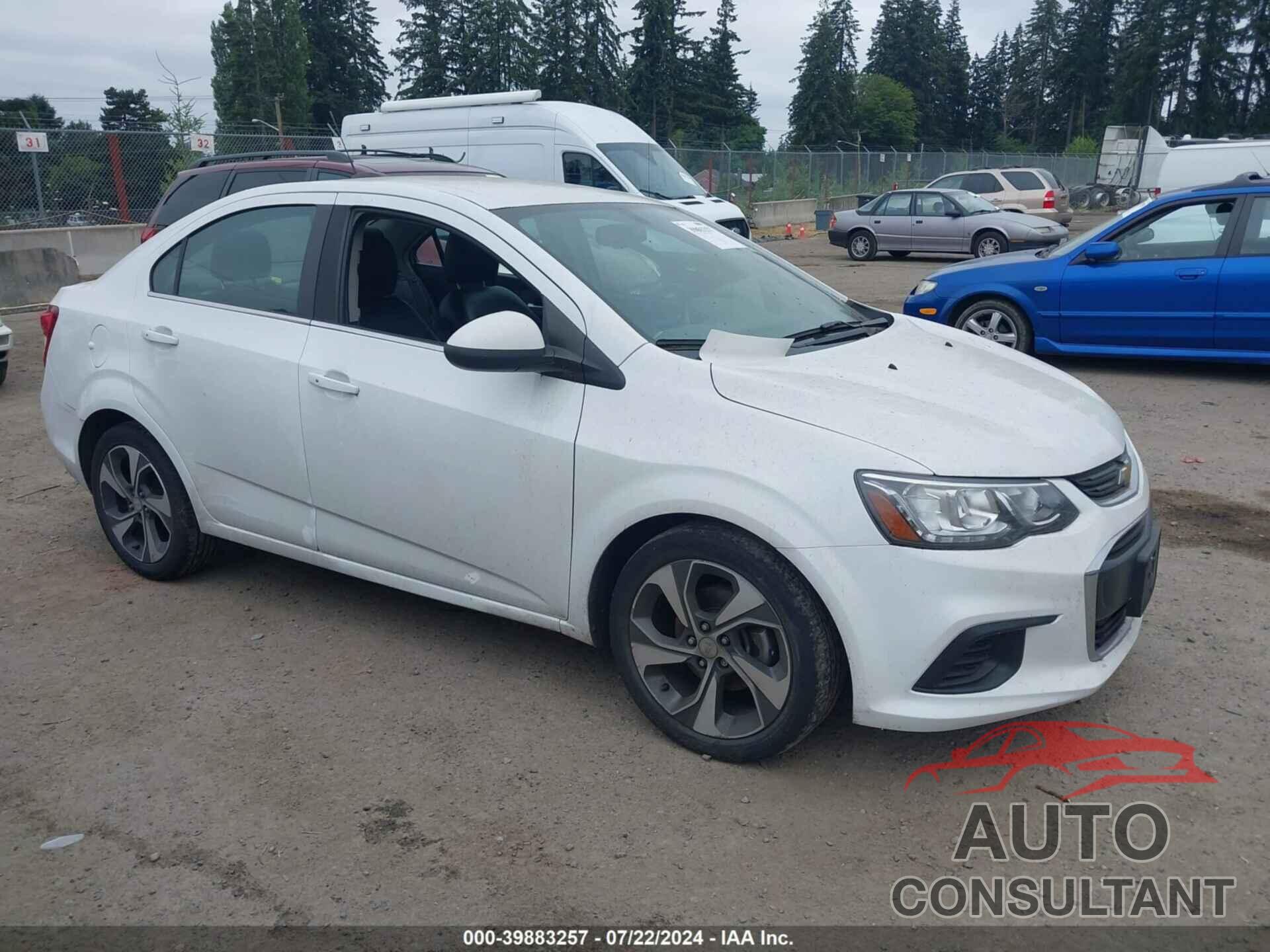 CHEVROLET SONIC 2018 - 1G1JF5SB1J4105504