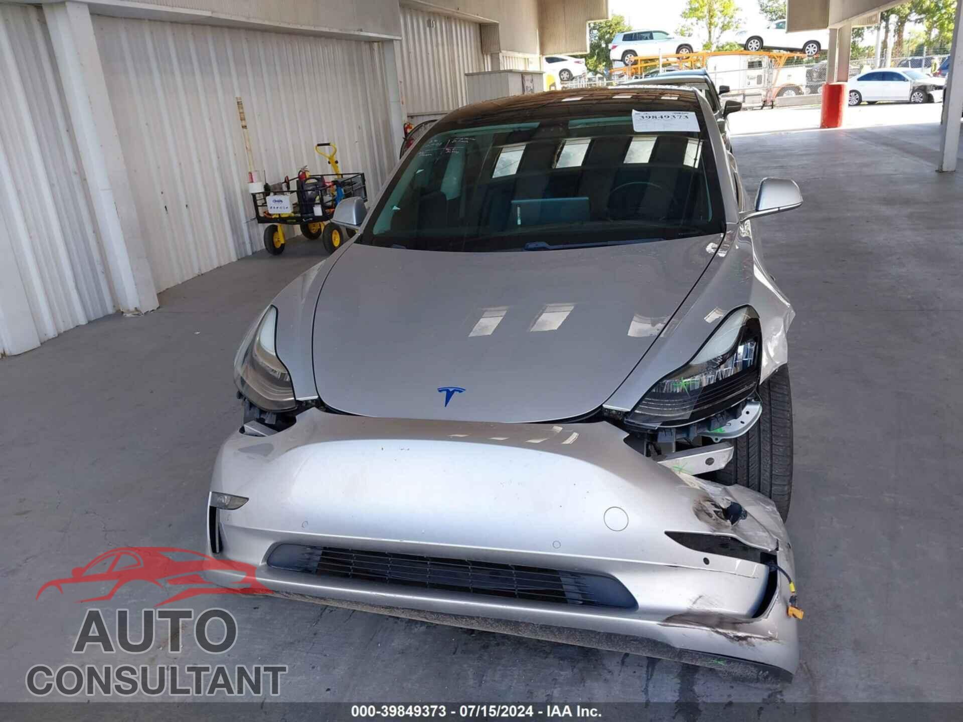 TESLA MODEL 3 2018 - 5YJ3E1EA4JF016596