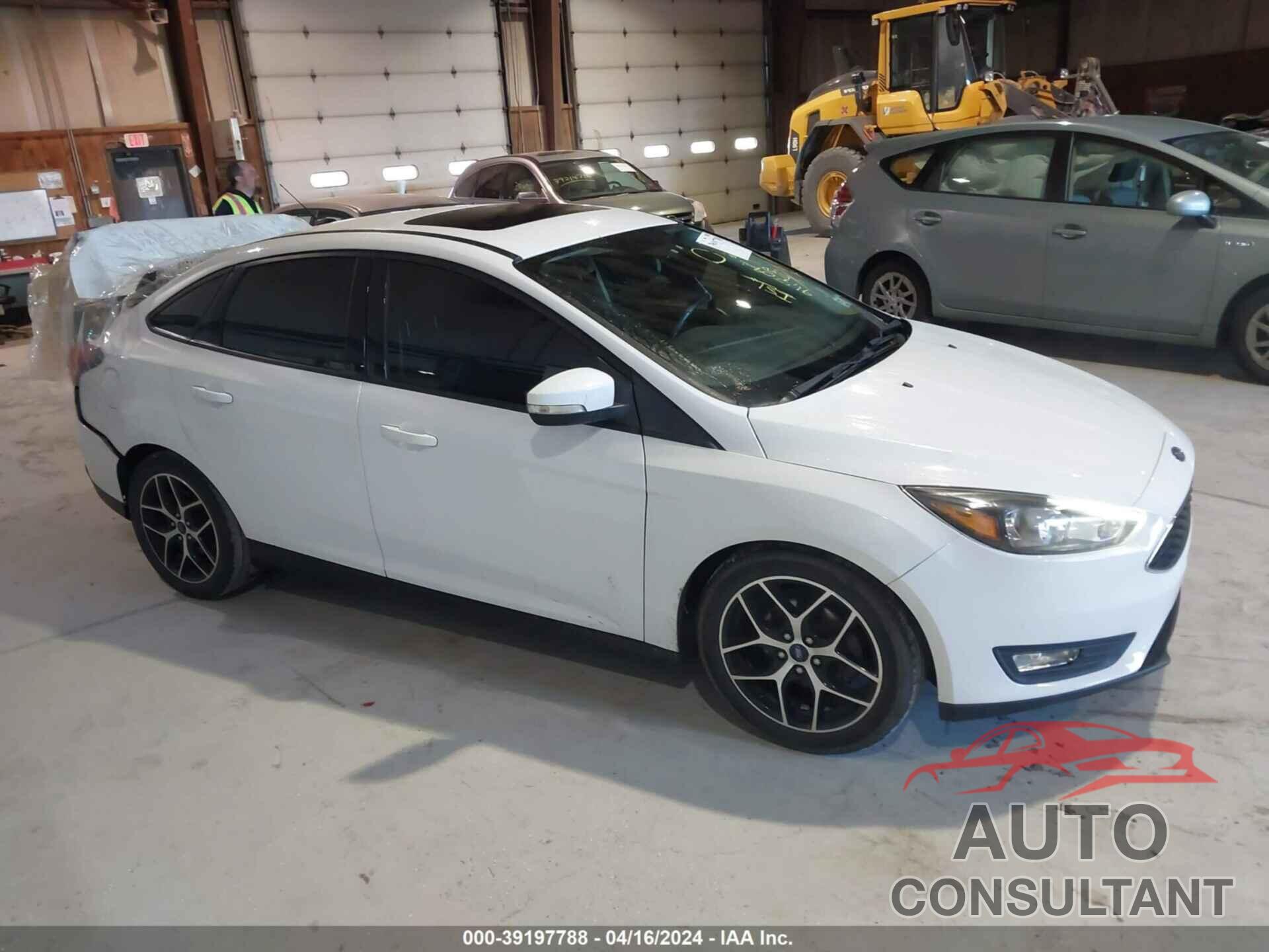 FORD FOCUS 2018 - 1FADP3H24JL225886