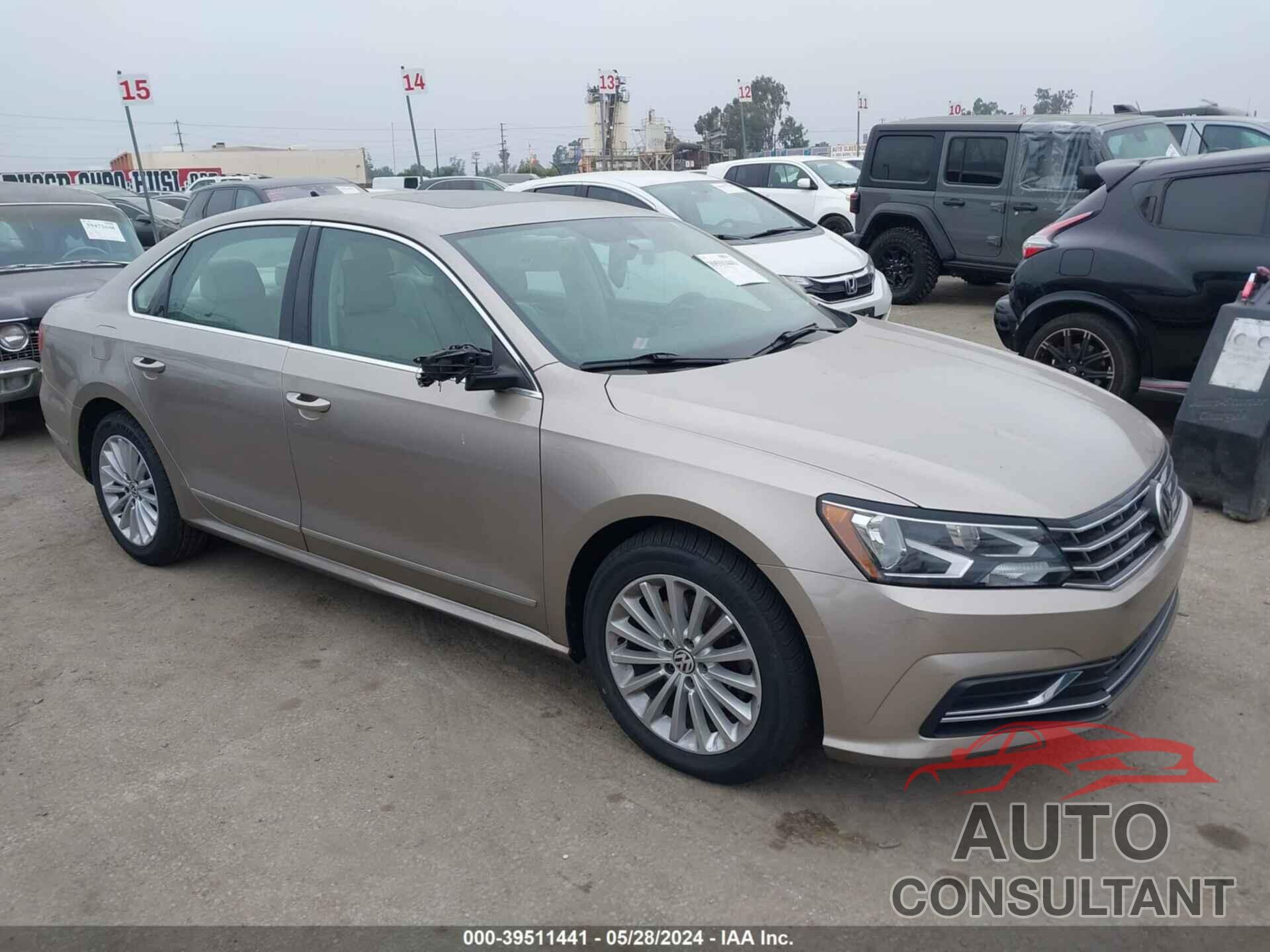 VOLKSWAGEN PASSAT 2016 - 1VWBS7A34GC023260