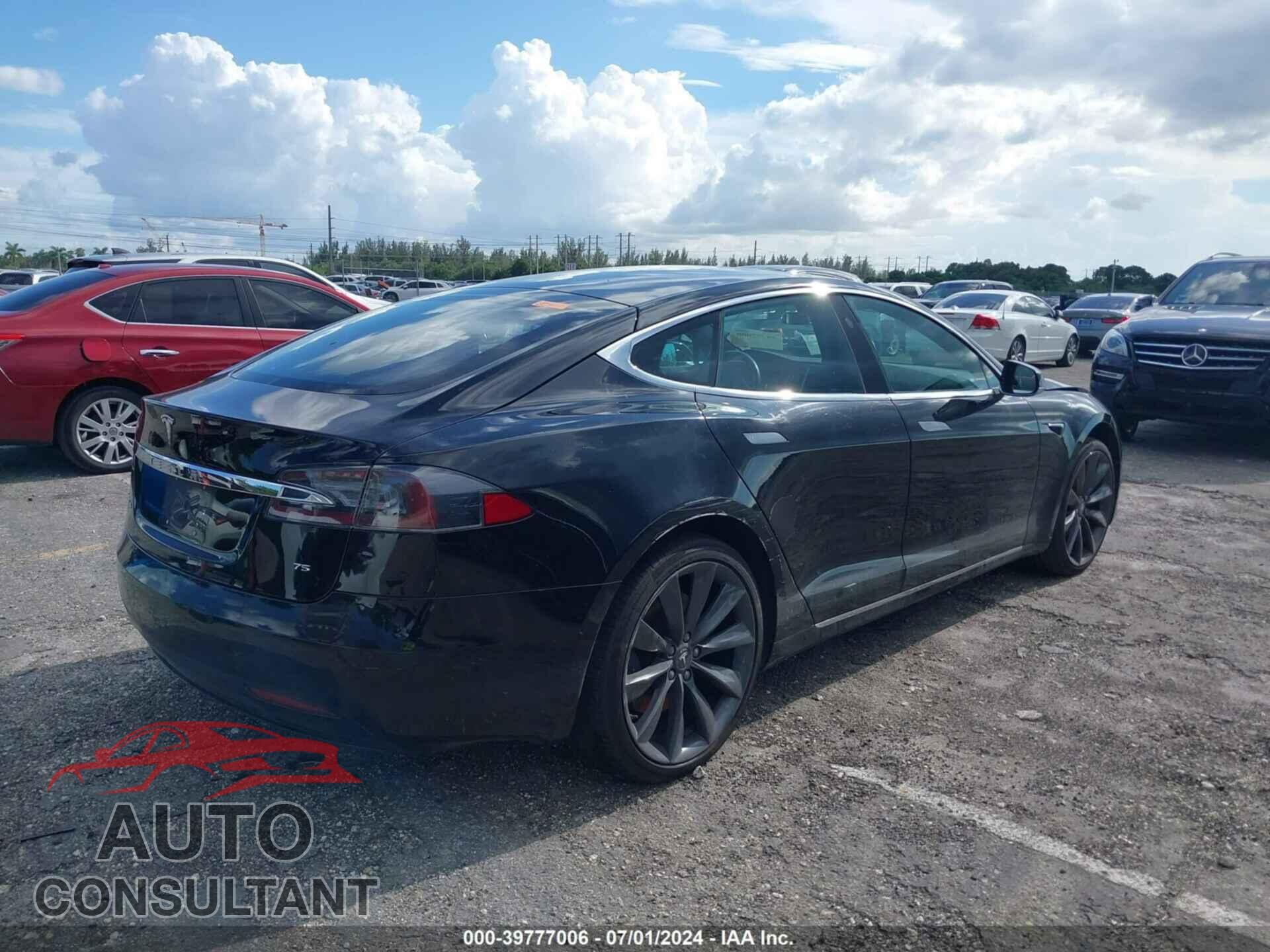 TESLA MODEL S 2017 - 5YJSA1E14HF200499