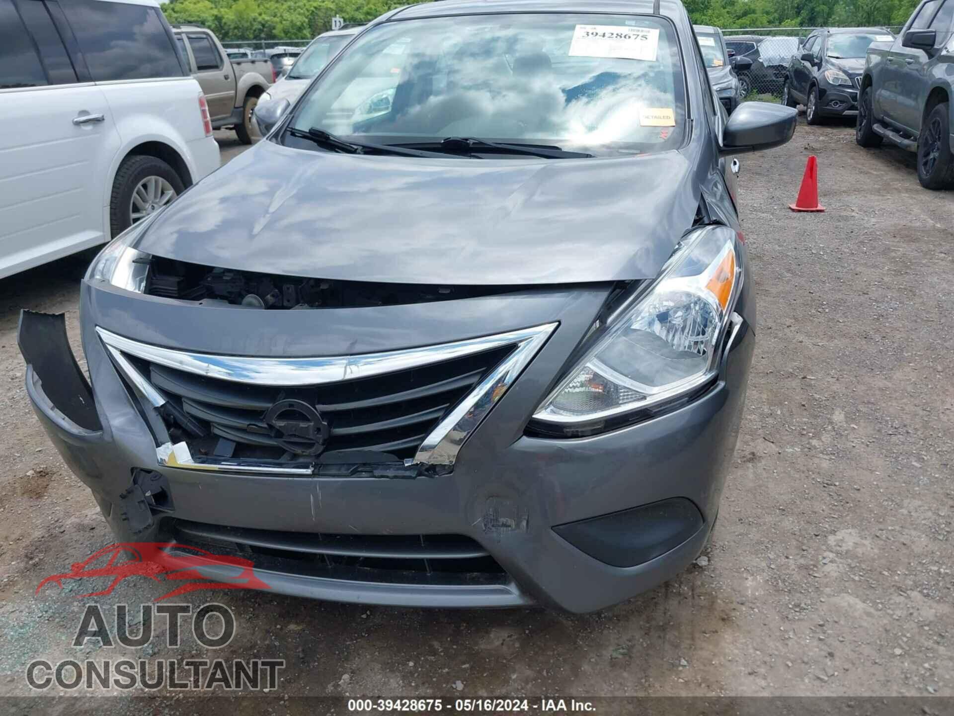 NISSAN VERSA 2017 - 3N1CN7AP3HL850886