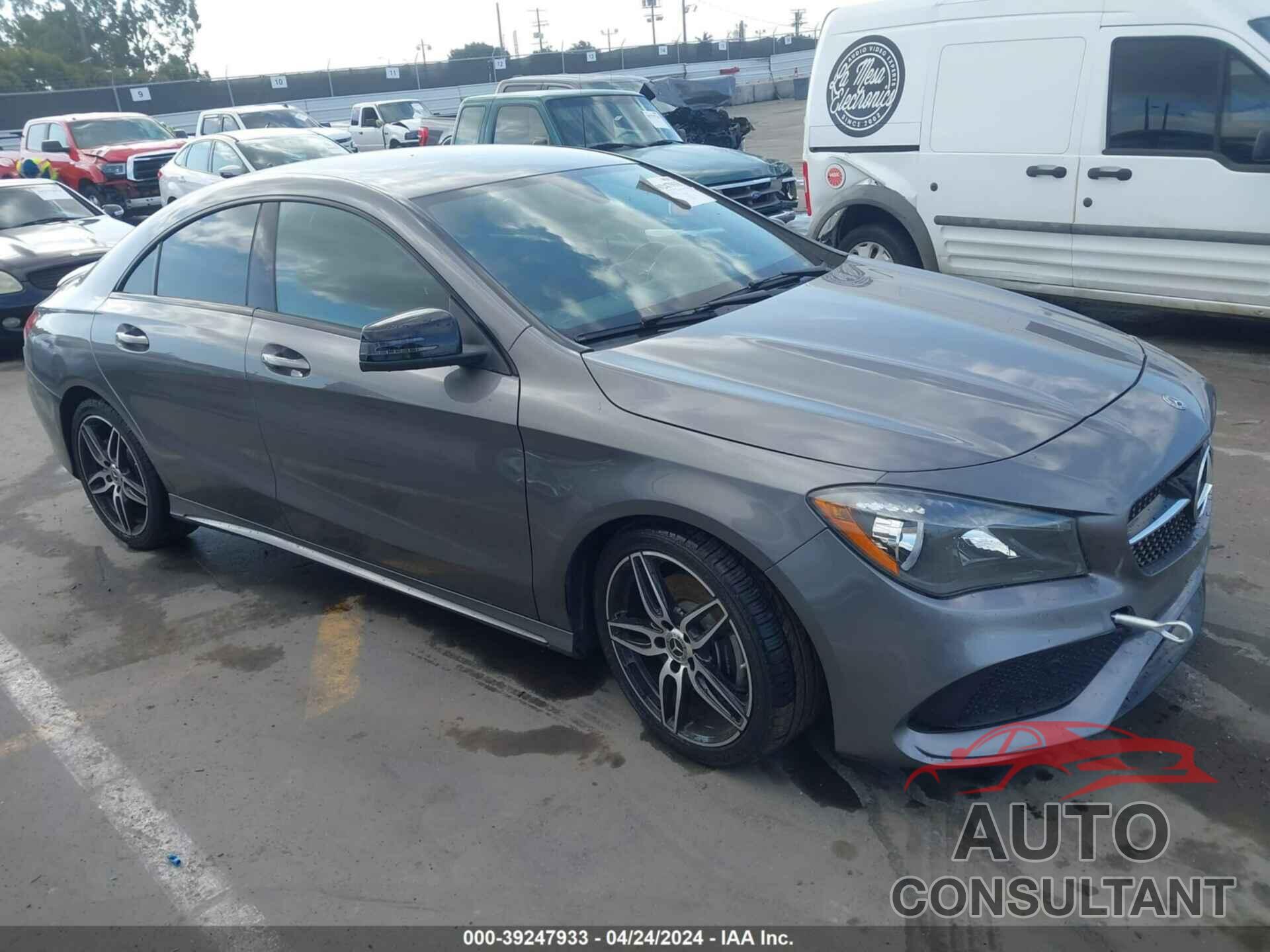 MERCEDES-BENZ CLA 250 2019 - WDDSJ4EB7KN766519