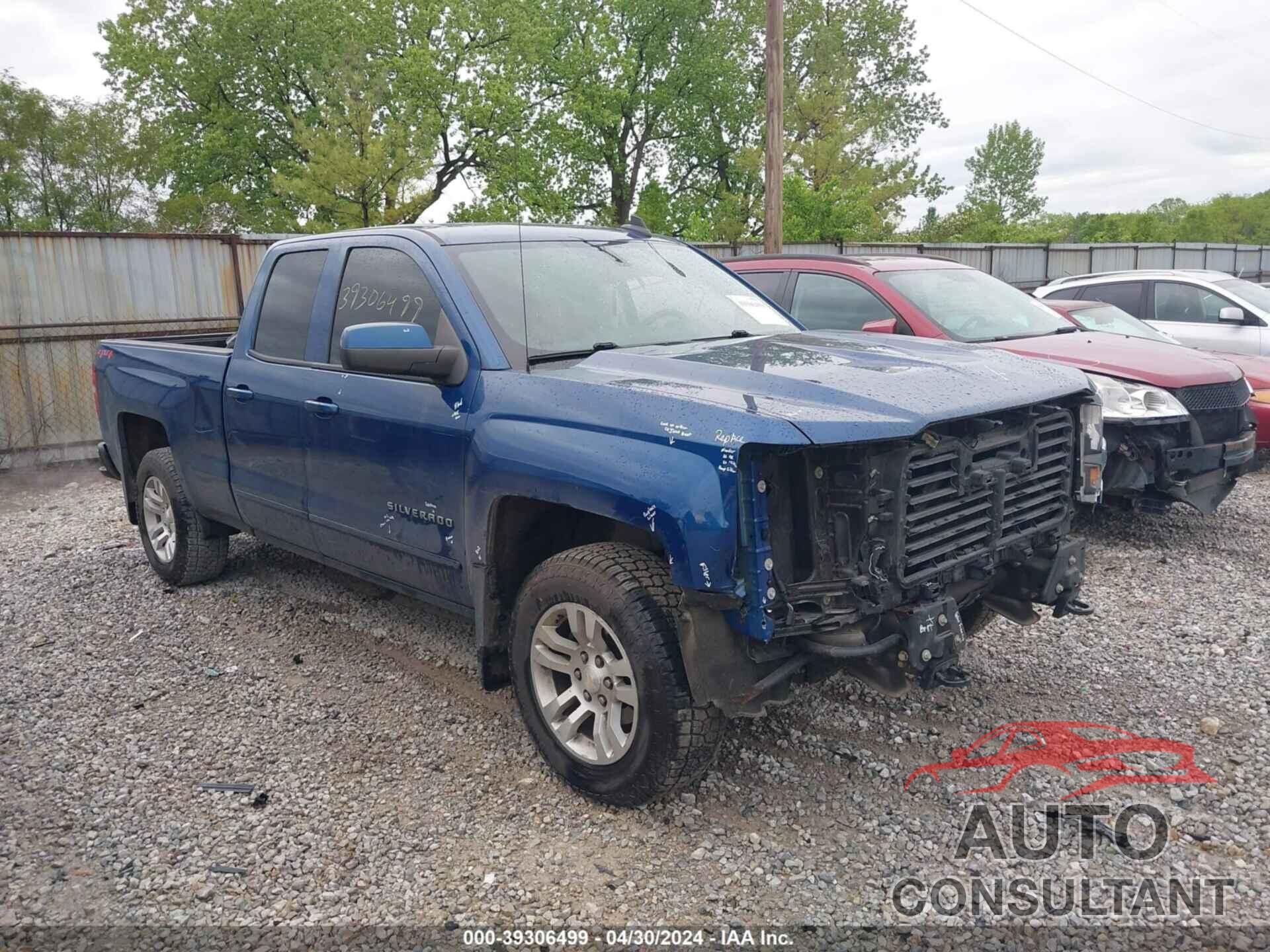 CHEVROLET SILVERADO 1500 2018 - 1GCVKREH8JZ209776