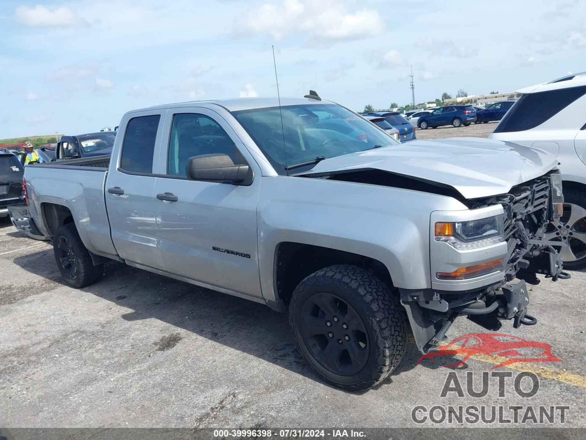 CHEVROLET SILVERADO 1500 2018 - 1GCRCPEC9JZ272781