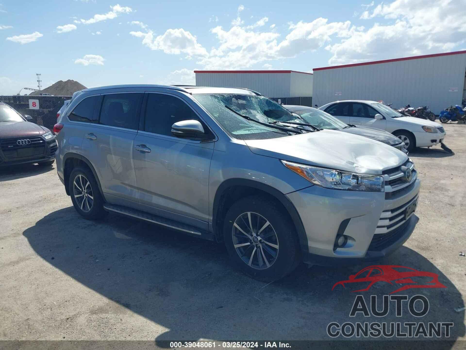 TOYOTA HIGHLANDER 2017 - 5TDKZRFH3HS515454