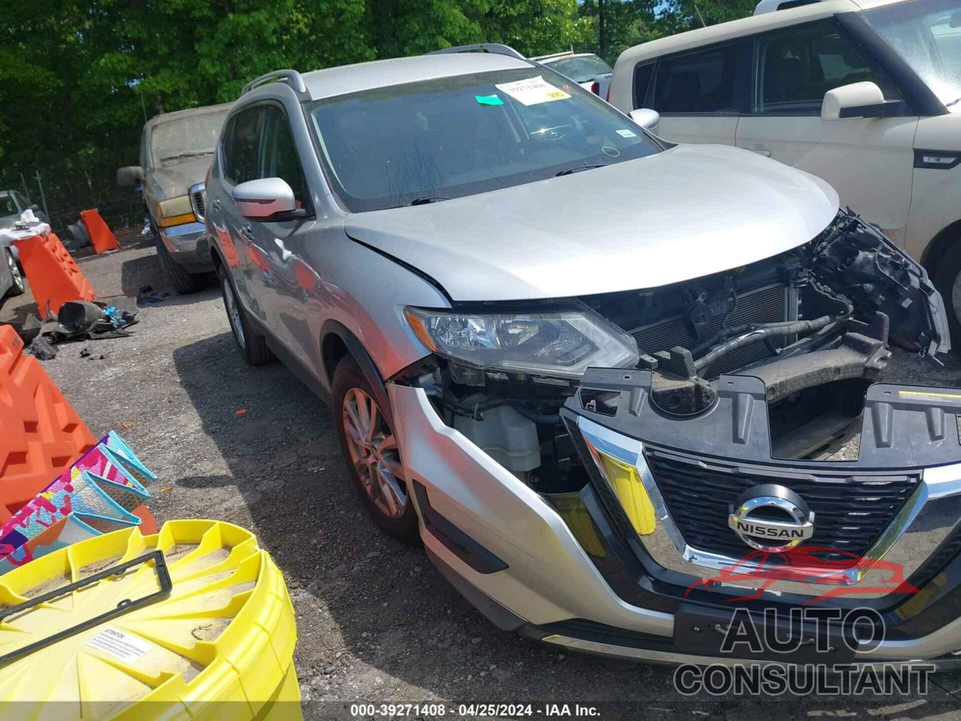 NISSAN ROGUE 2017 - KNMAT2MT3HP546371