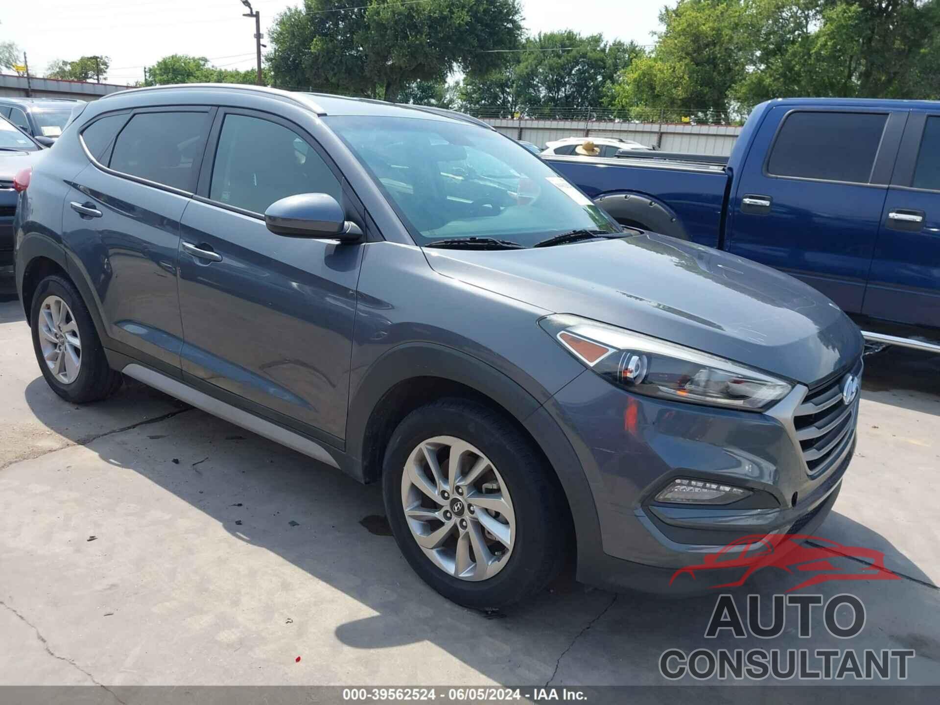 HYUNDAI TUCSON 2018 - KM8J33A42JU670220