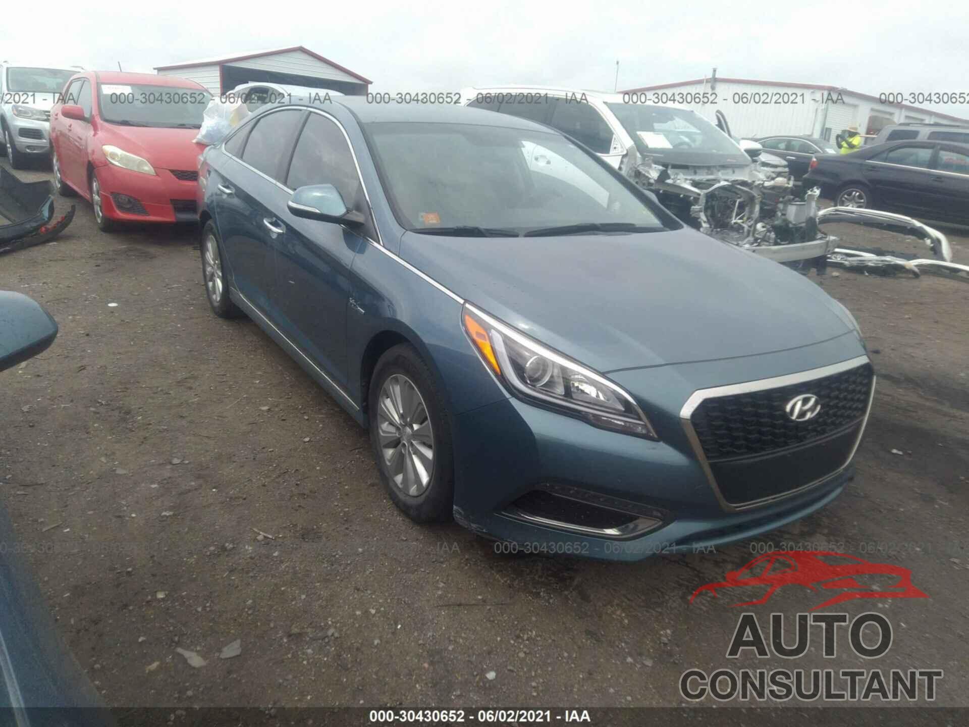 HYUNDAI SONATA HYBRID 2016 - KMHE24L17GA011069