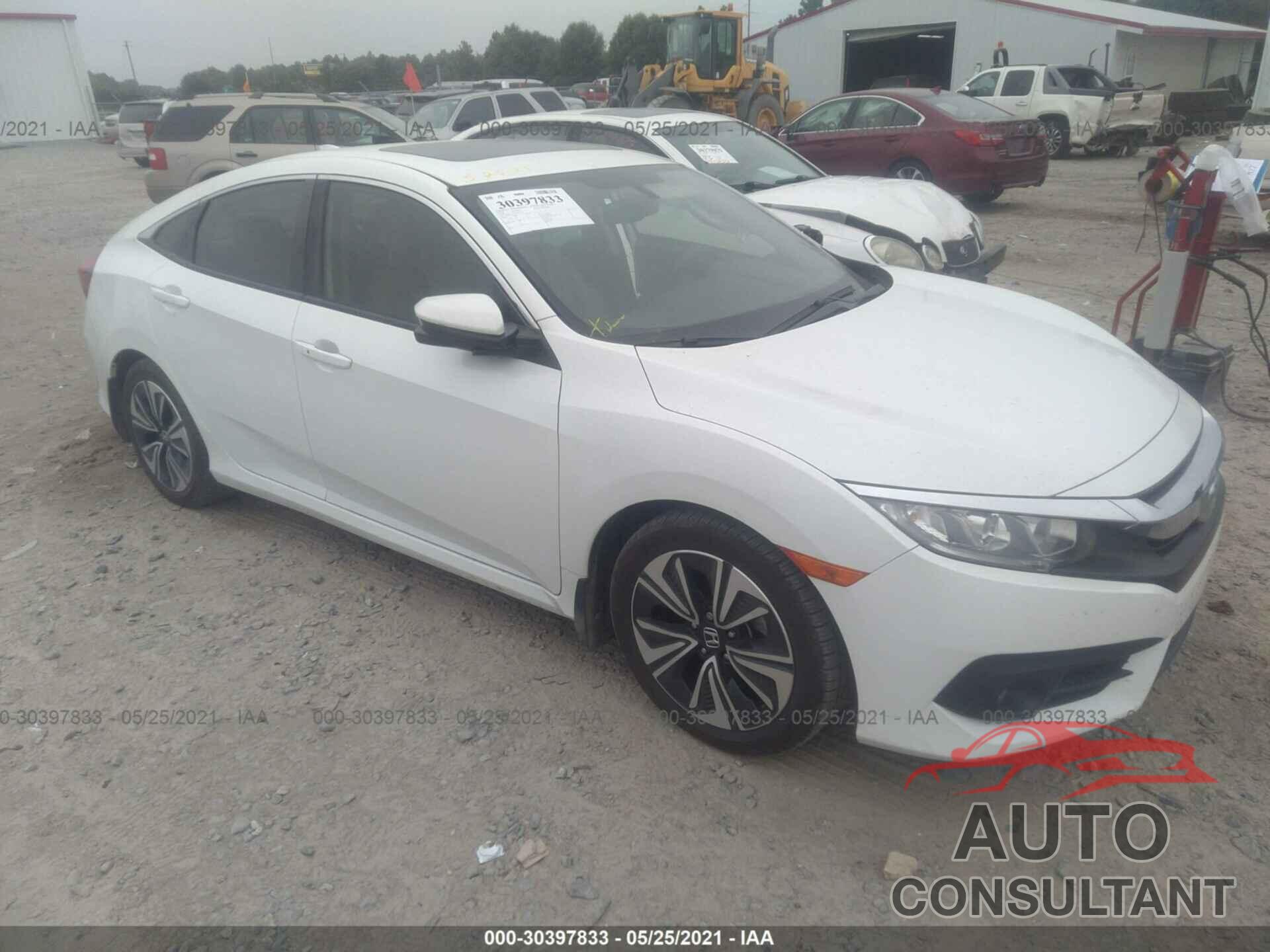 HONDA CIVIC SEDAN 2018 - JHMFC1F7XJX001918