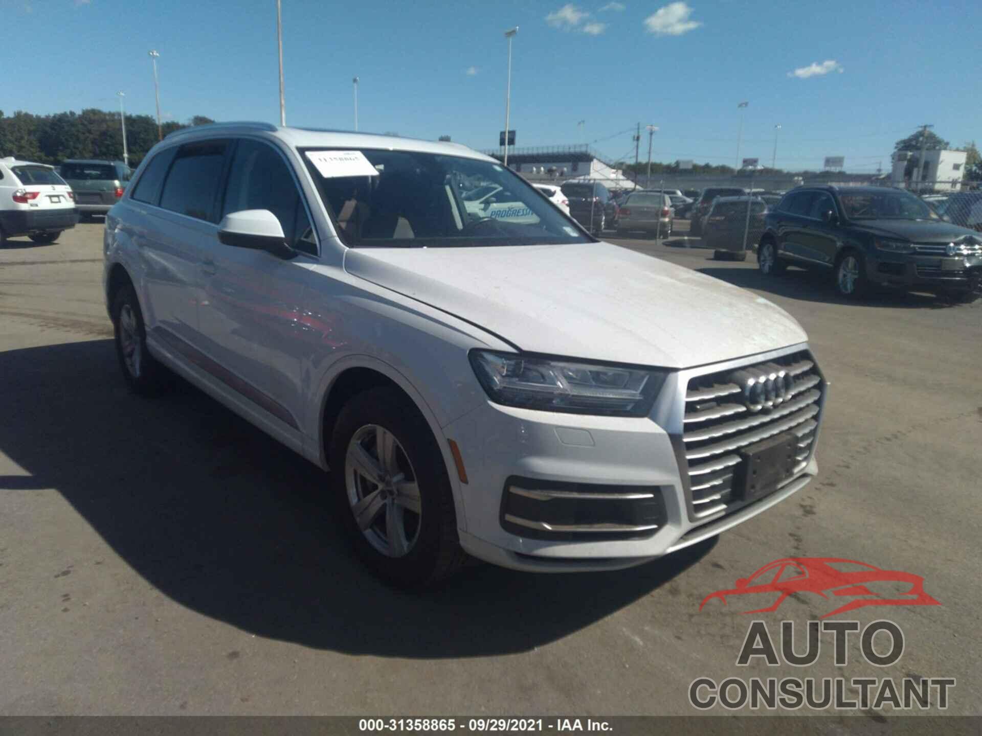 AUDI Q7 2019 - WA1LHAF73KD015937