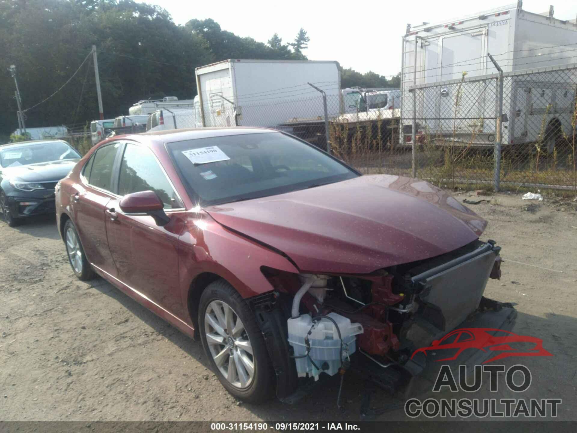 TOYOTA CAMRY 2018 - 4T1B11HK7JU508845