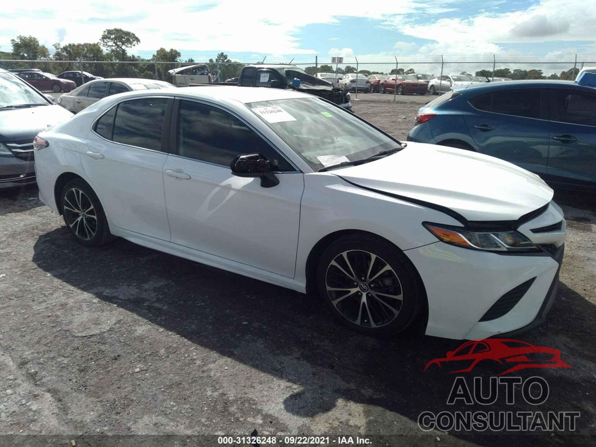 TOYOTA CAMRY 2019 - 4T1B11HK1KU280441