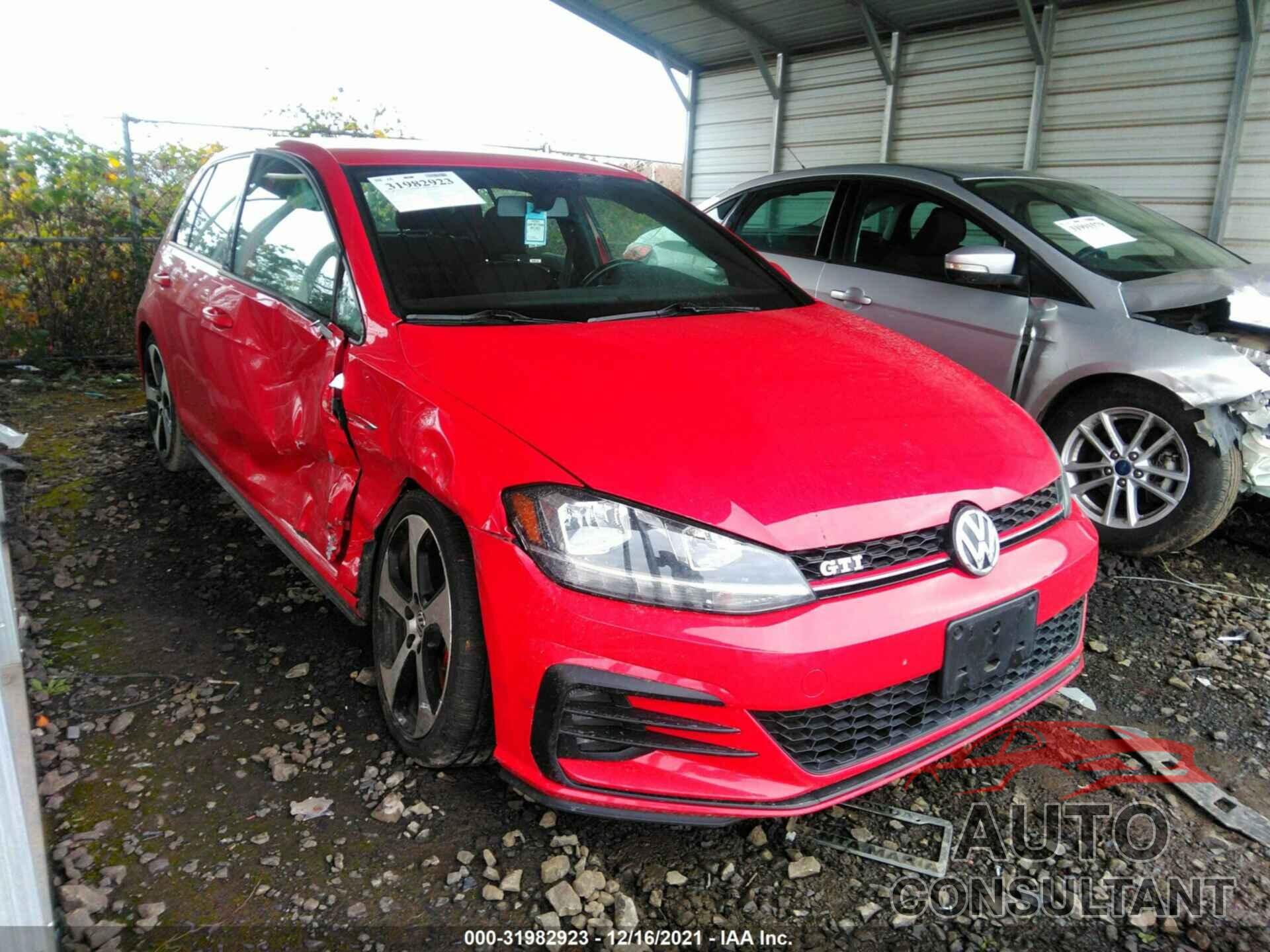 VOLKSWAGEN GOLF GTI 2018 - 3VW547AU8JM295820