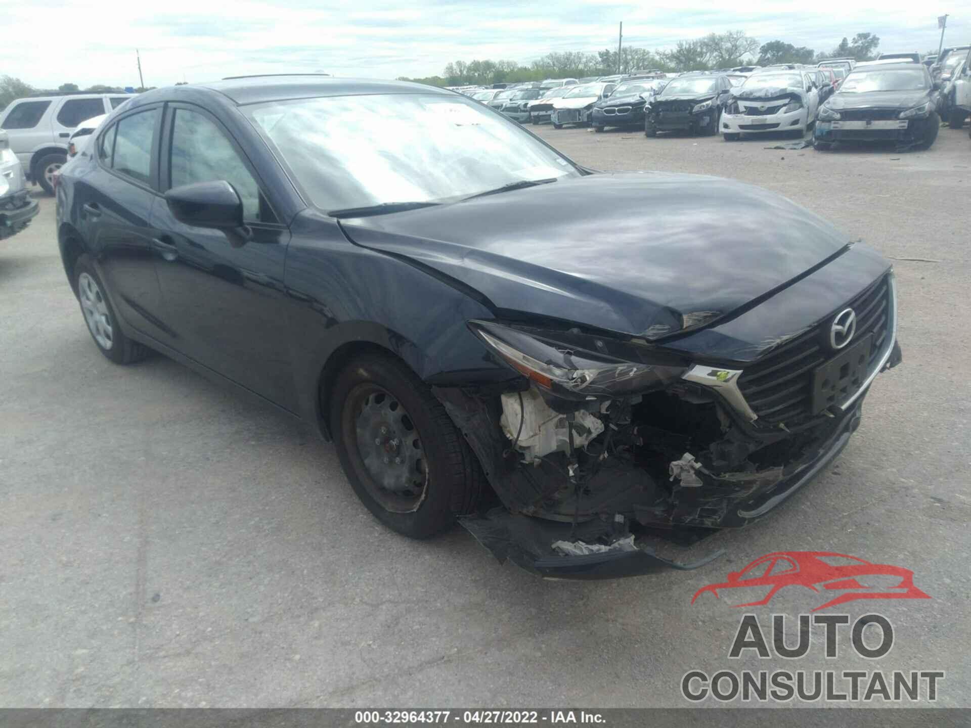 MAZDA MAZDA3 4-DOOR 2018 - 3MZBN1U77JM209688