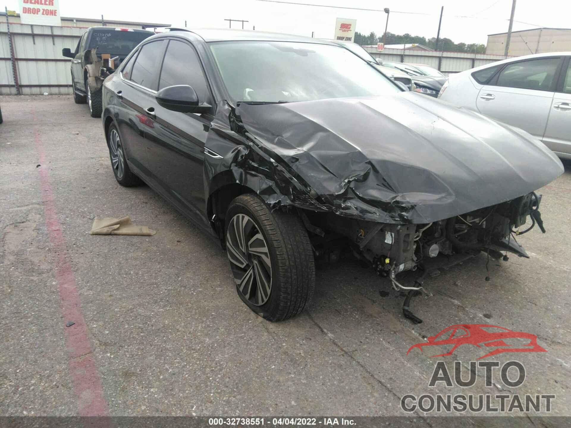 VOLKSWAGEN JETTA 2020 - 3VWE57BU4LM091076