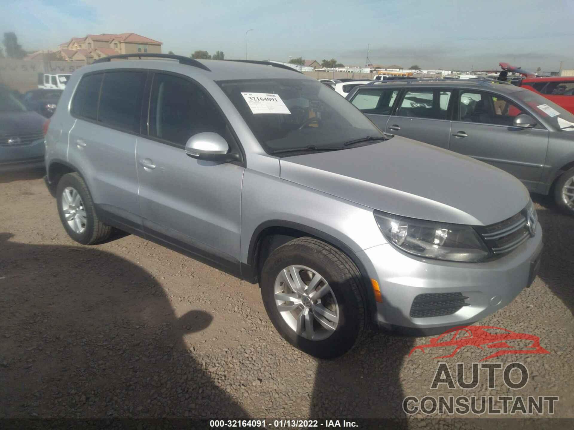 VOLKSWAGEN TIGUAN 2016 - WVGAV7AX4GW551755