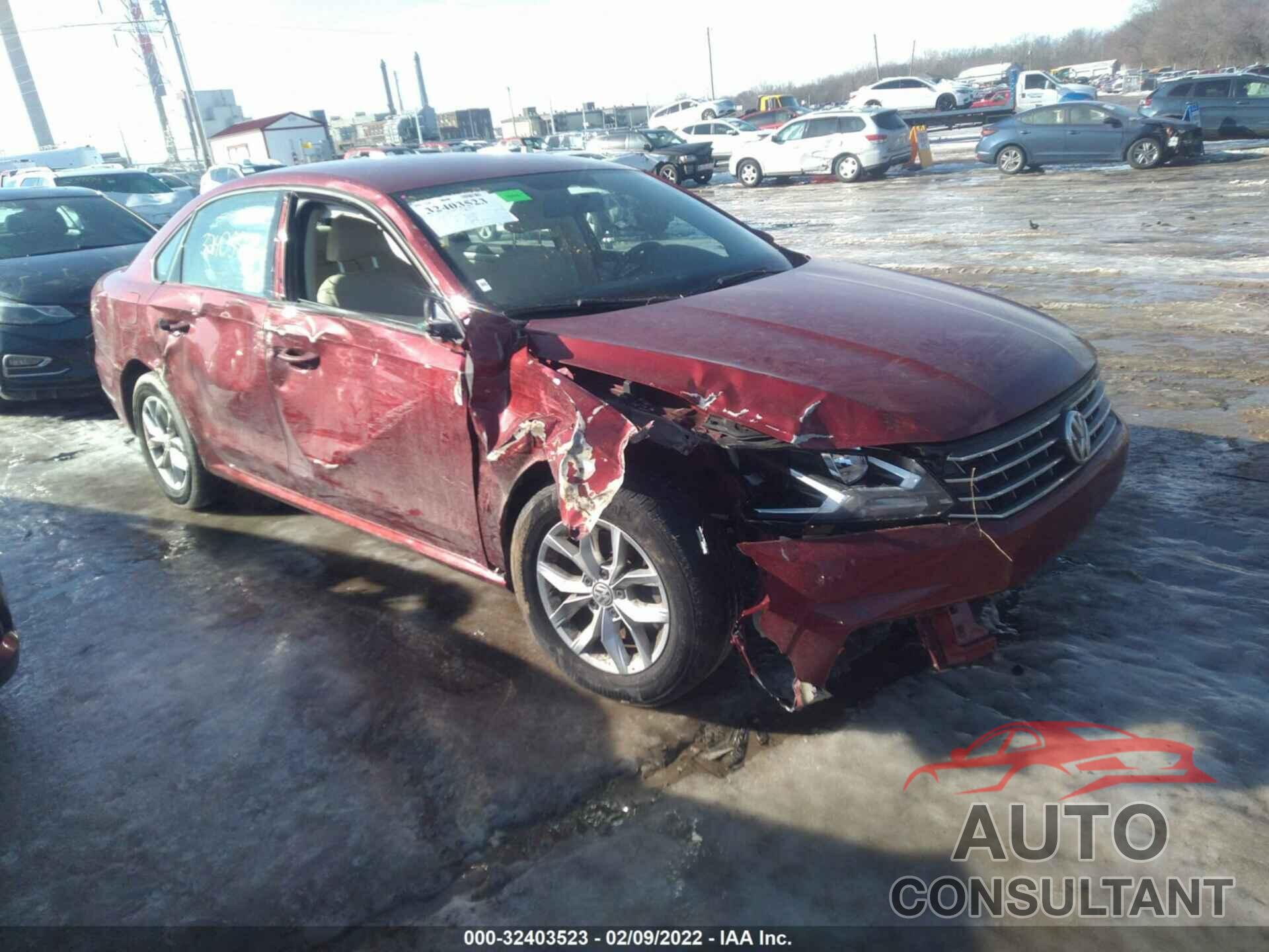 VOLKSWAGEN PASSAT 2018 - 1VWAA7A38JC000859