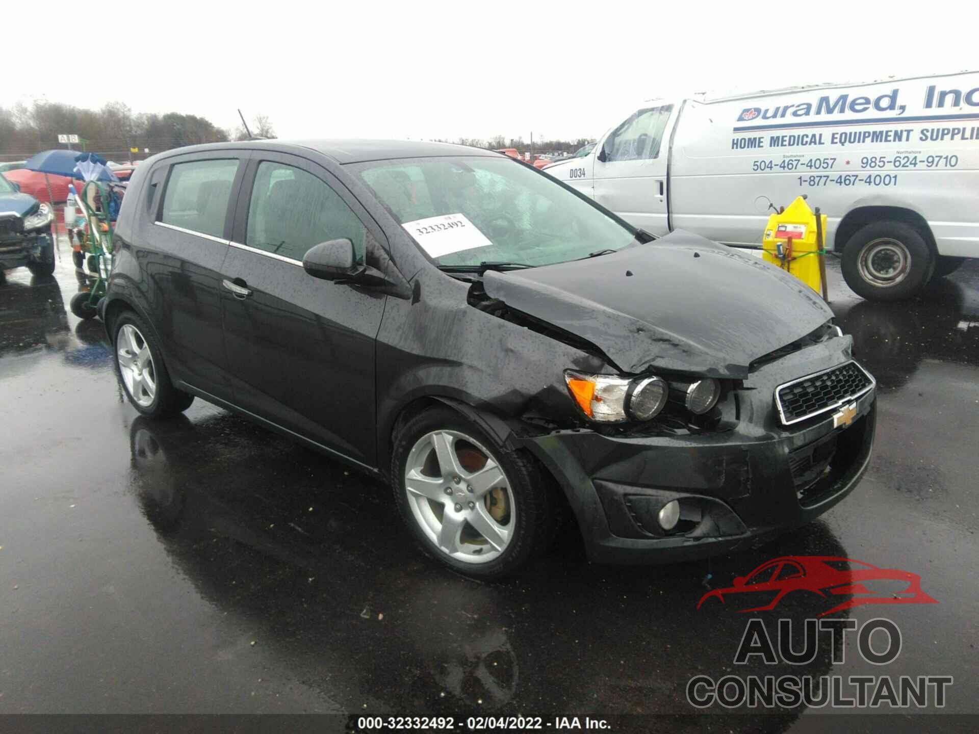 CHEVROLET SONIC 2016 - 1G1JE6SBXG4143962