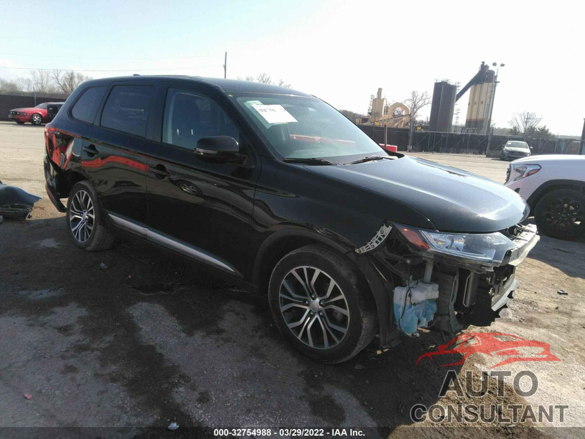 MITSUBISHI OUTLANDER 2018 - JA4AD3A32JZ043233